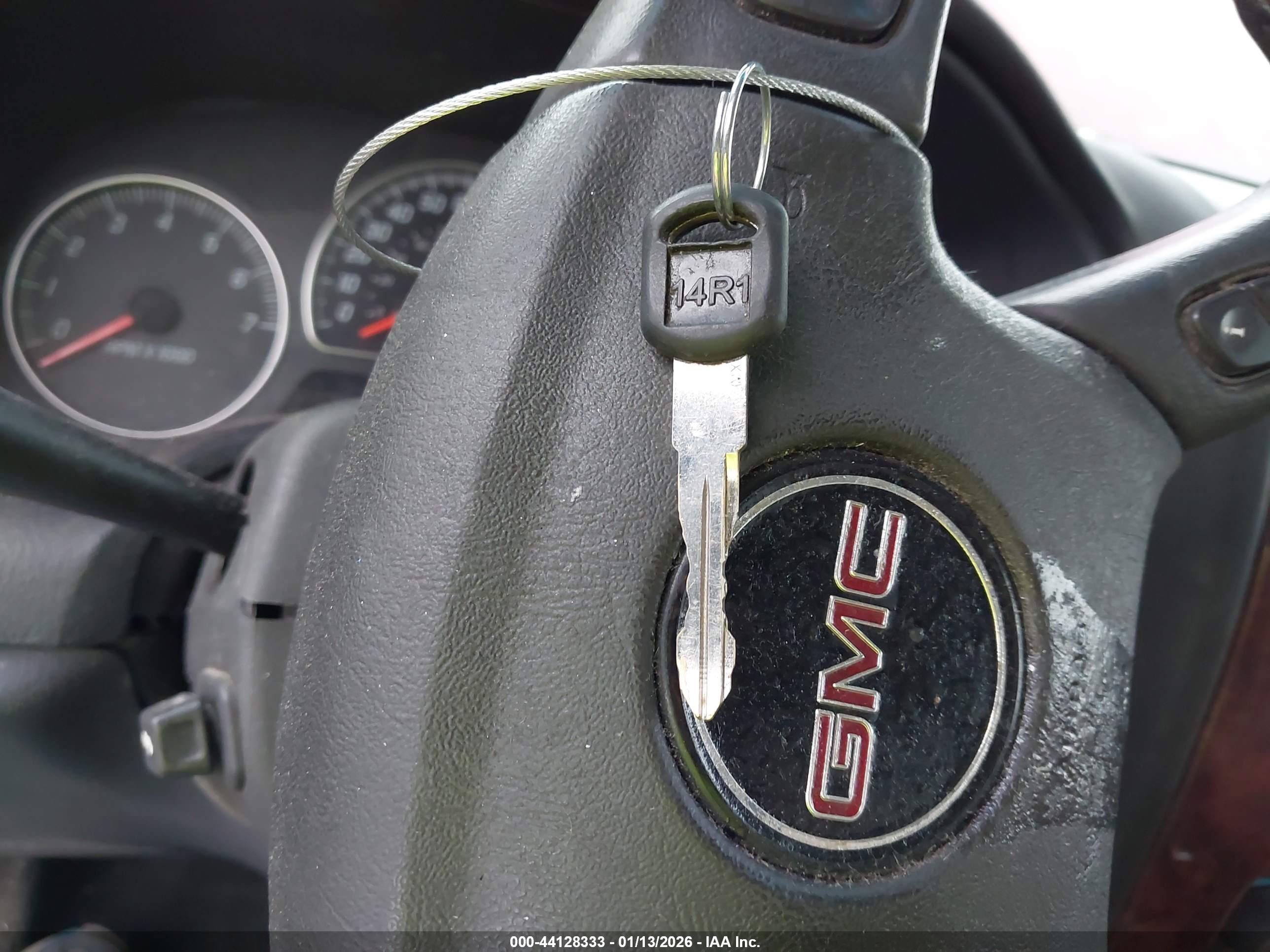 GMC ENVOY image 11