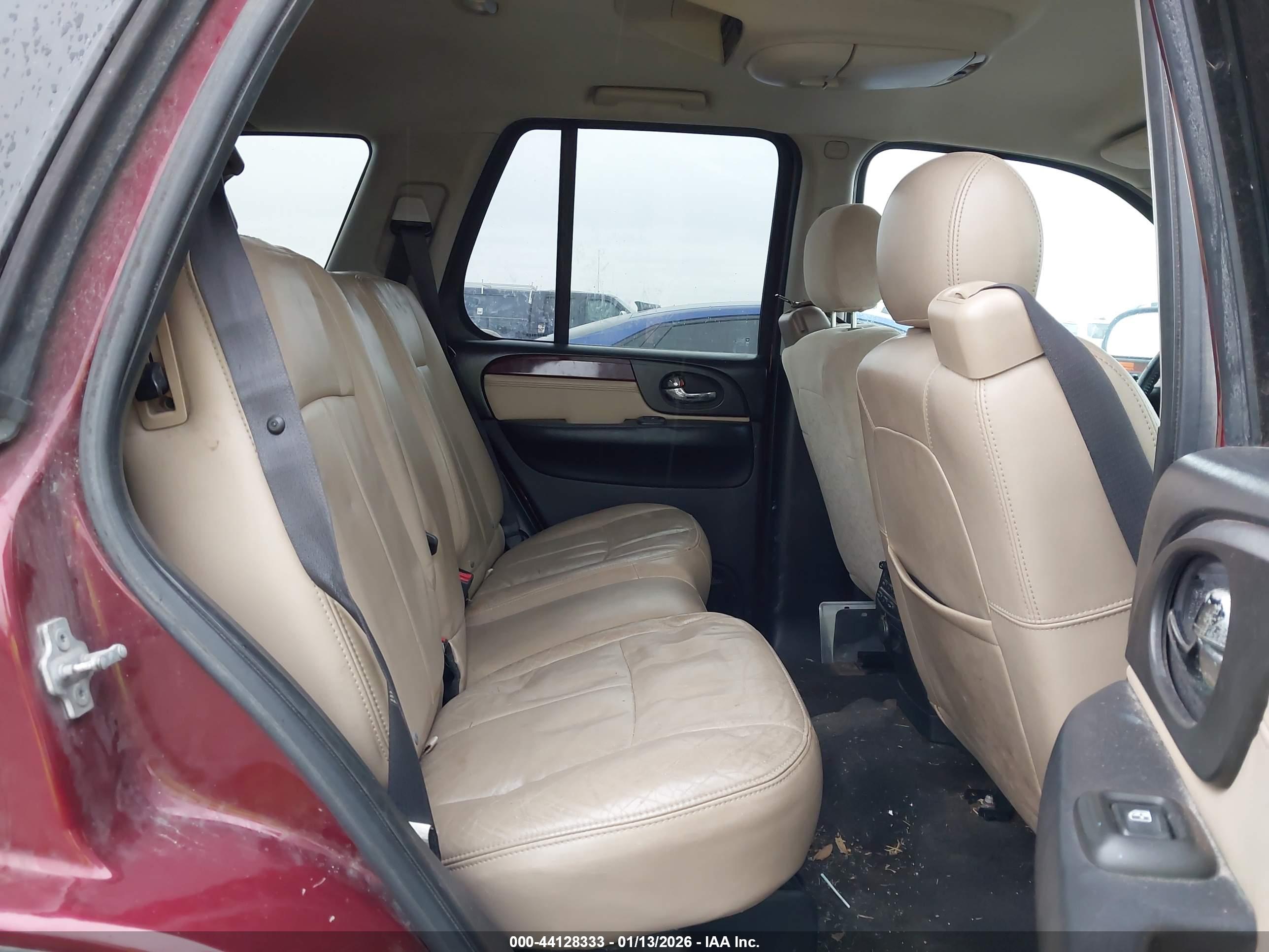 GMC ENVOY image 8