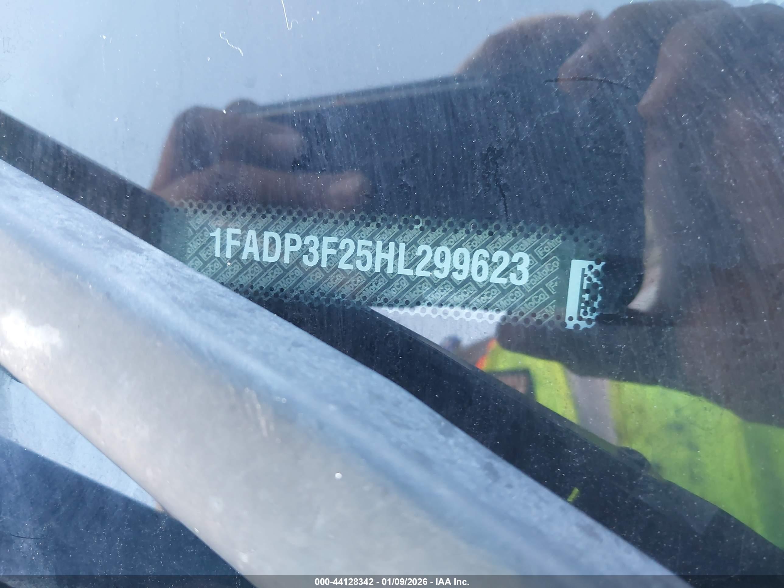 FORD FOCUS image 9