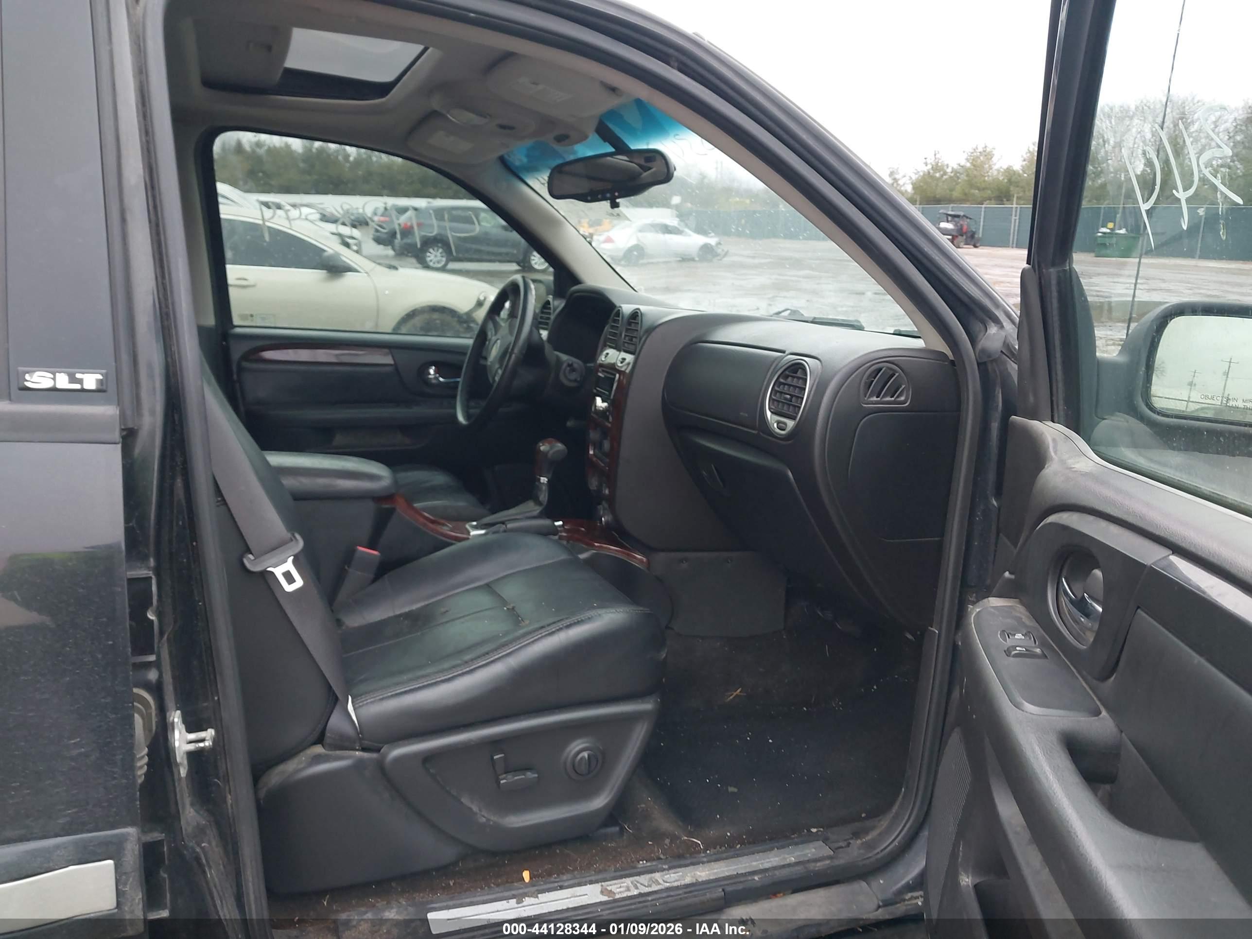 GMC ENVOY image 5