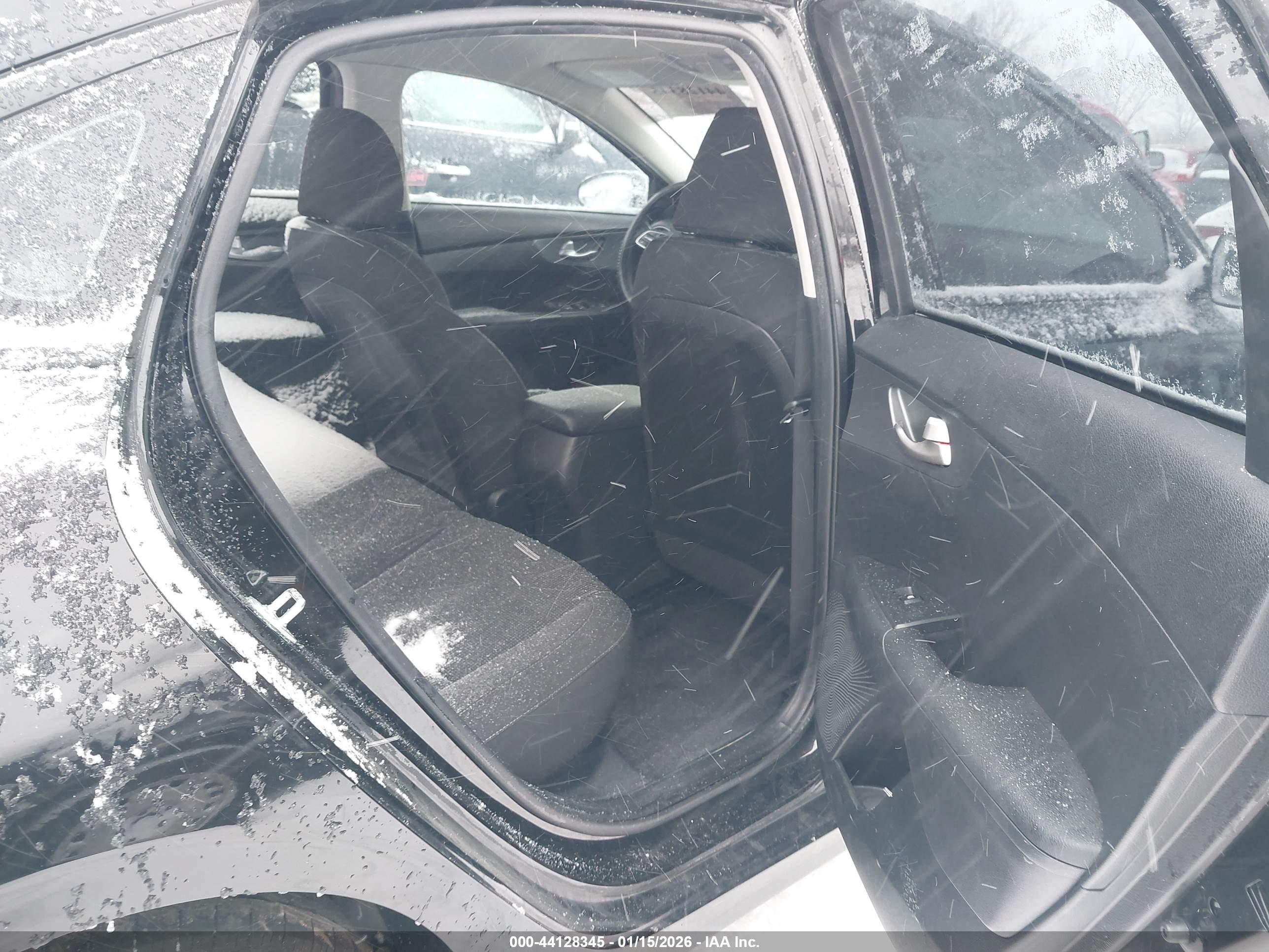 KIA FORTE image 8