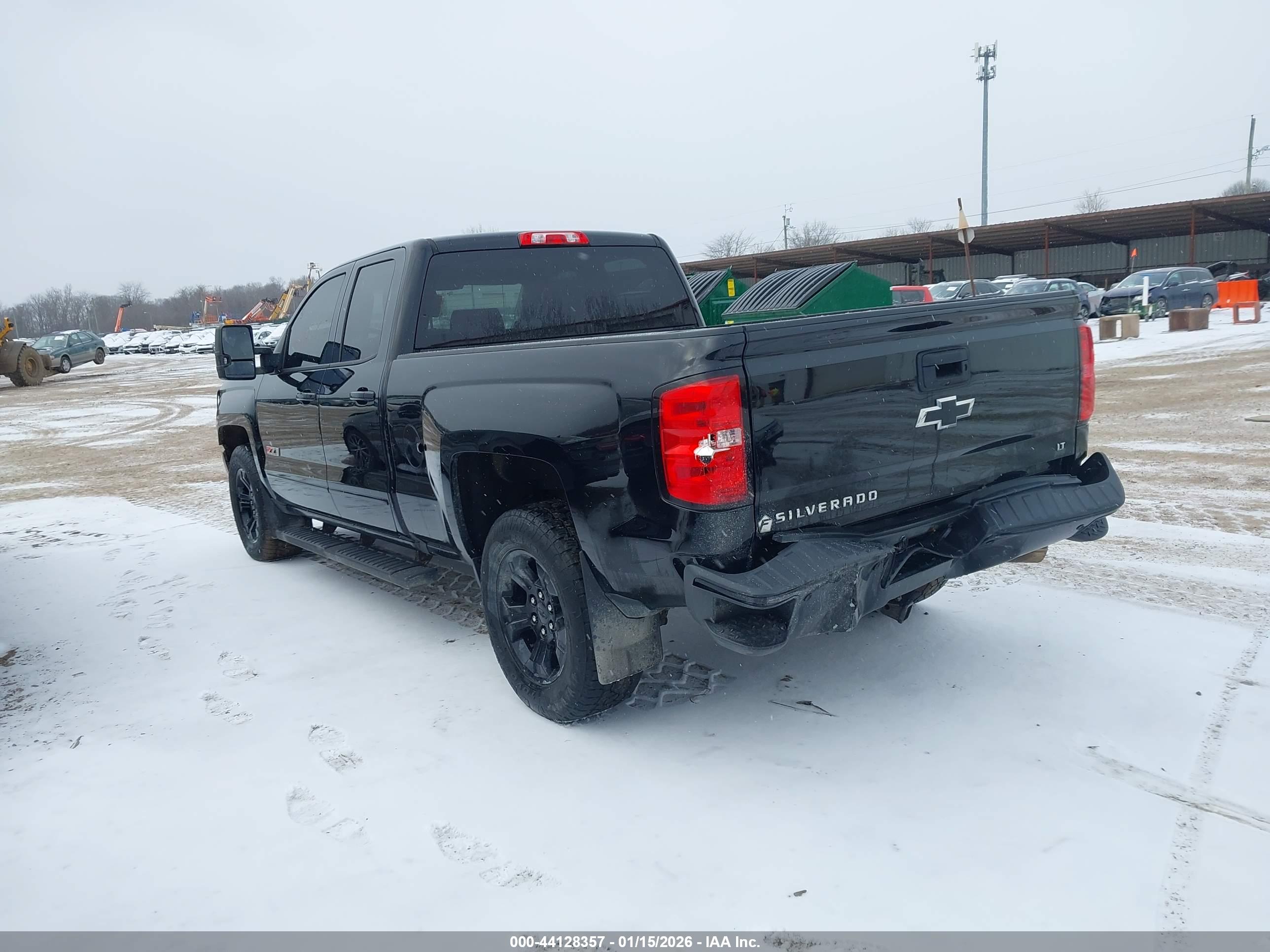 CHEVROLET SILVERADO image 3