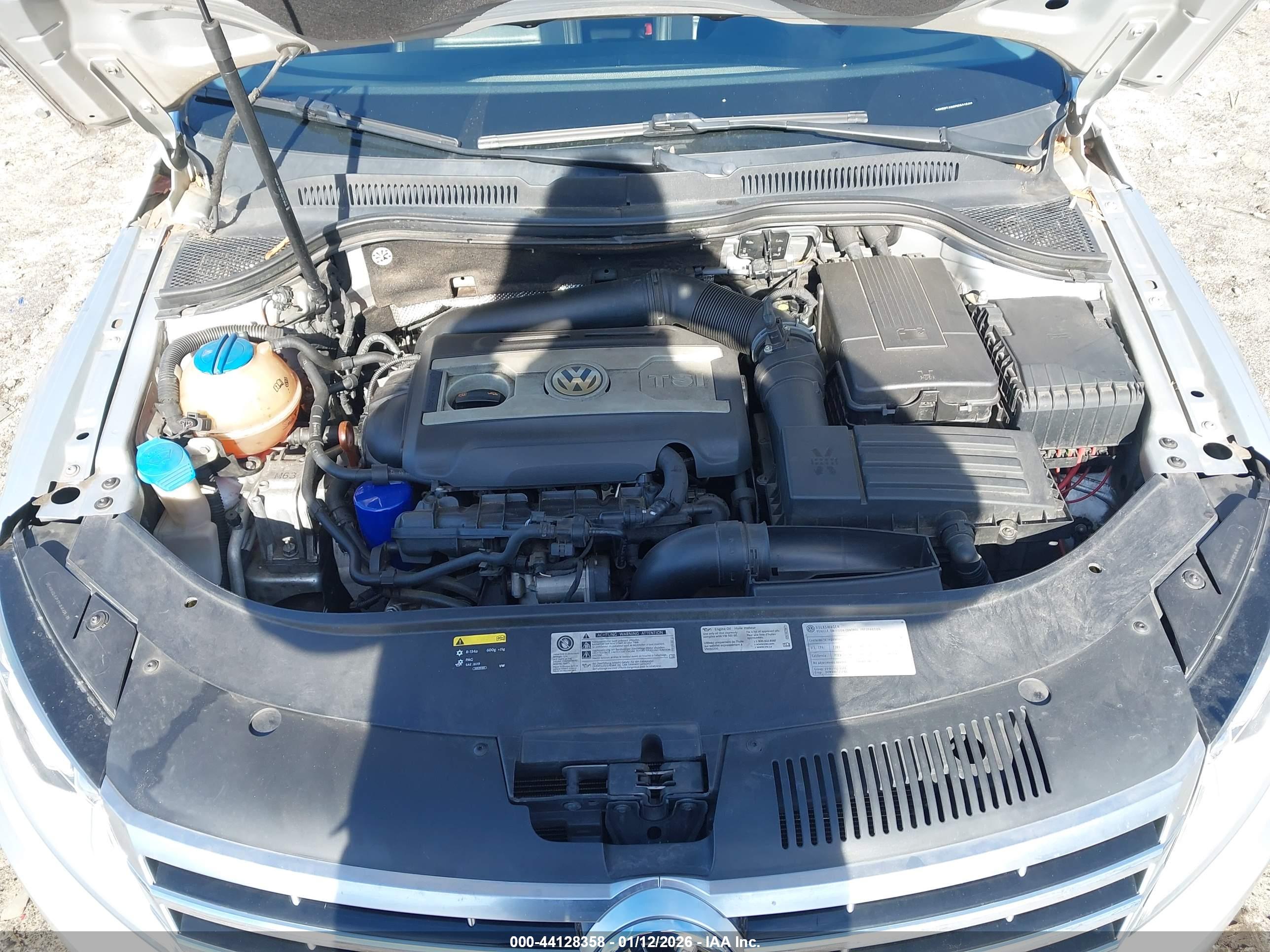 VOLKSWAGEN CC image 10