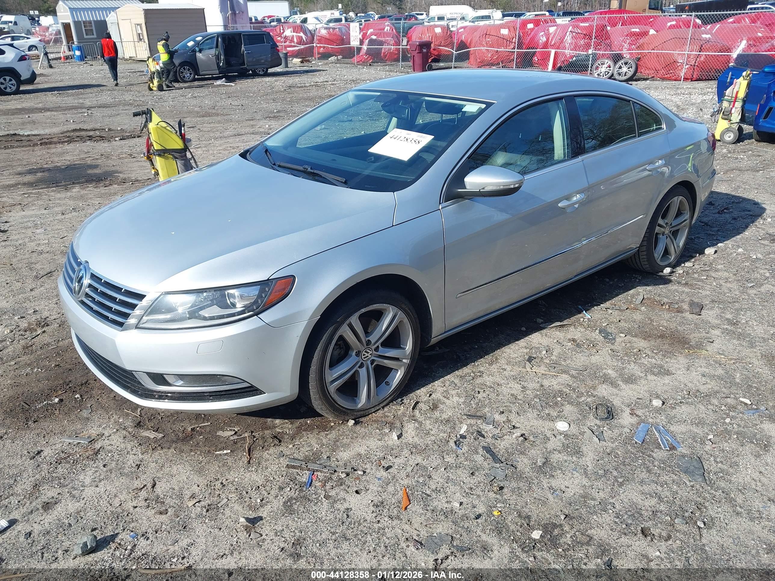 VOLKSWAGEN CC image 2
