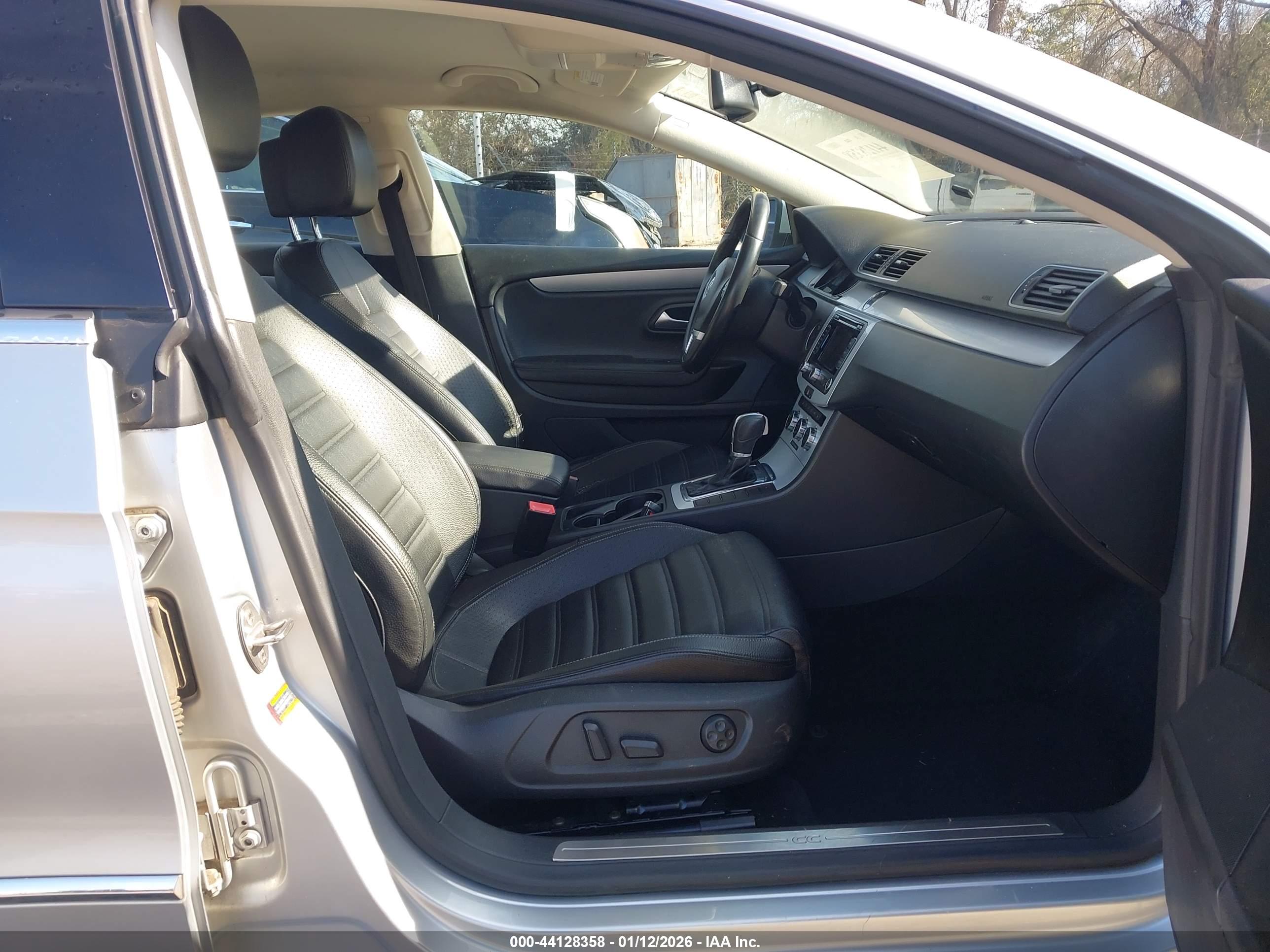 VOLKSWAGEN CC image 5