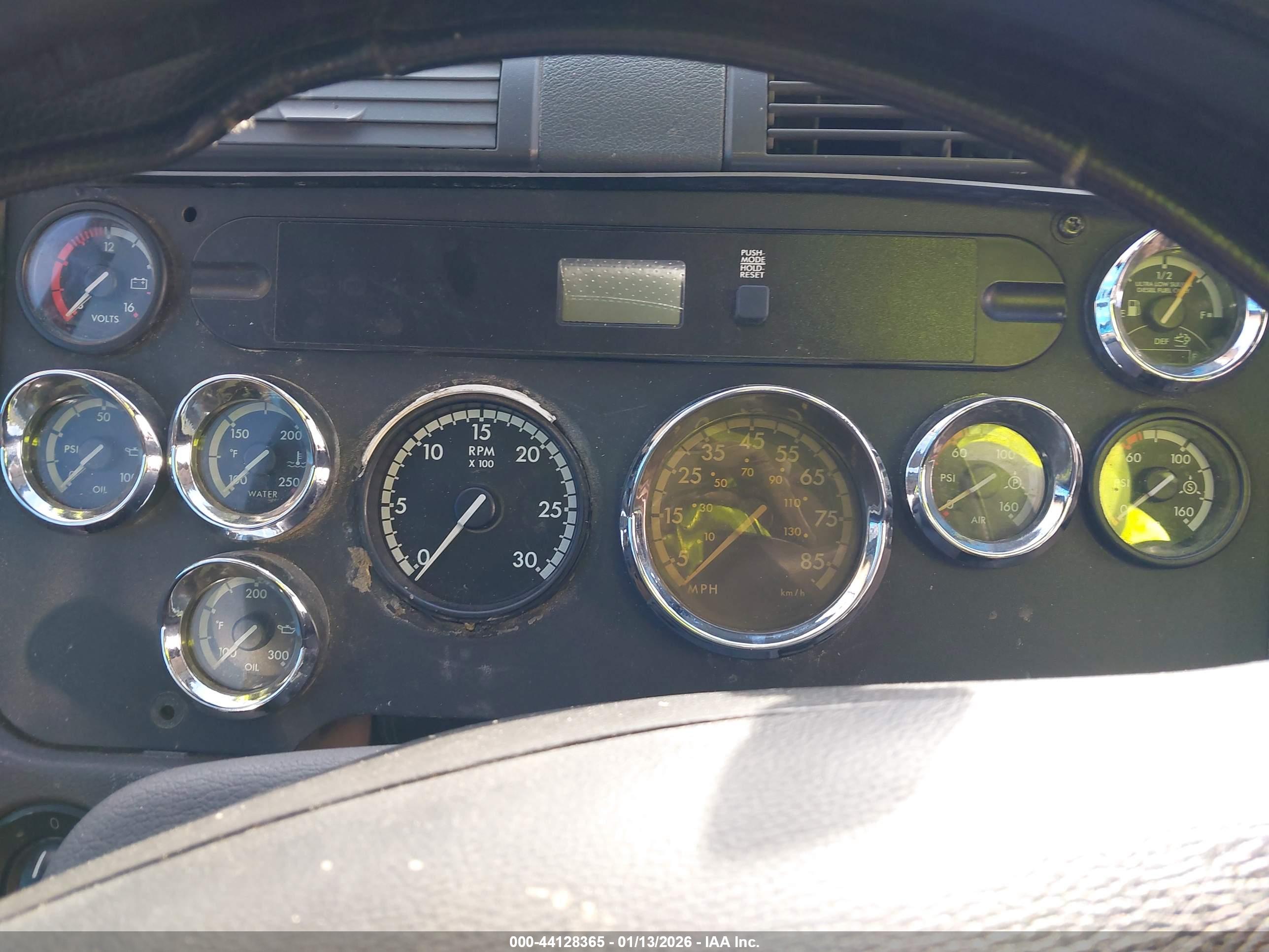 FREIGHTLINER CASCADIA image 6