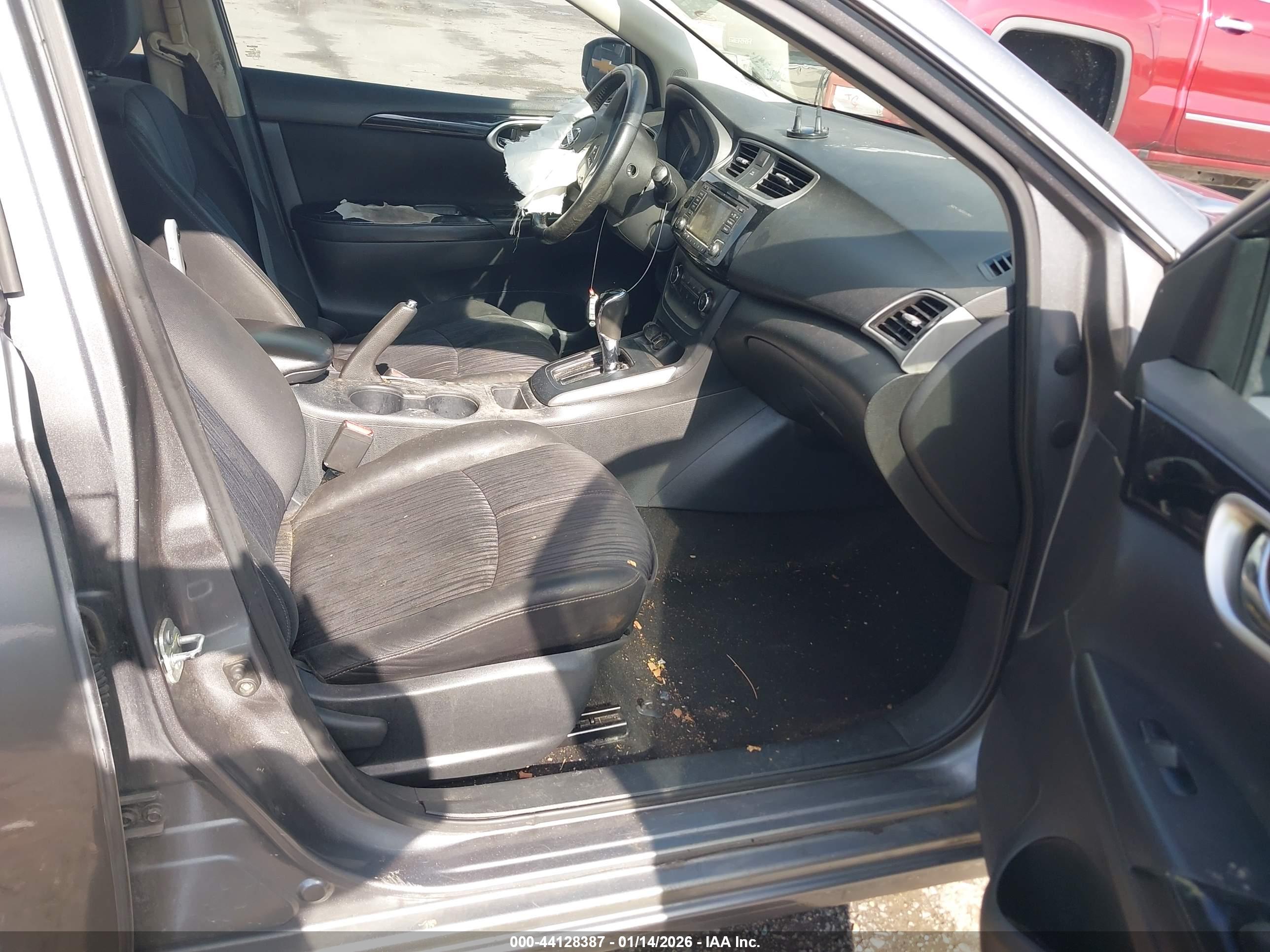 NISSAN SENTRA image 5