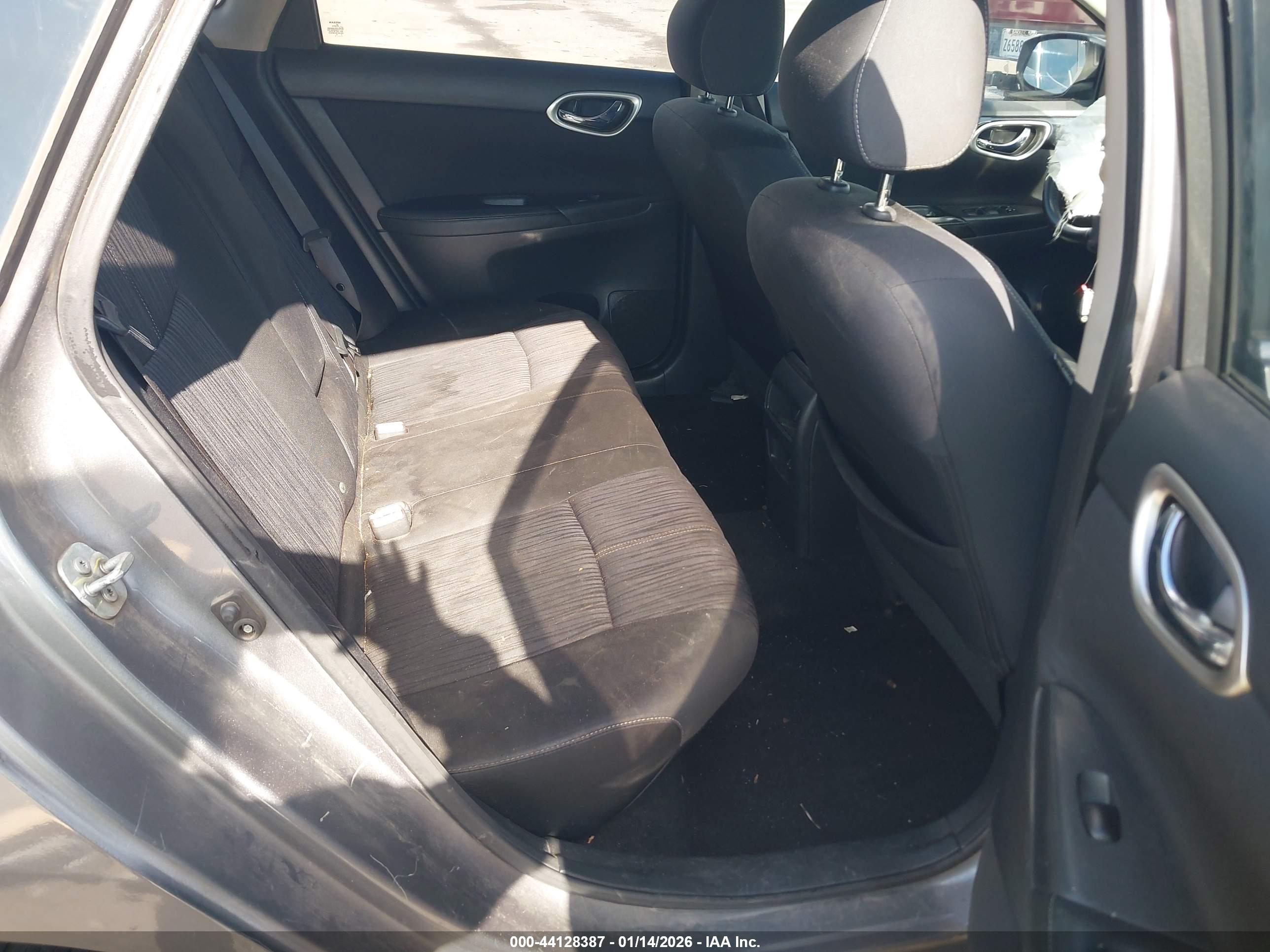 NISSAN SENTRA image 8
