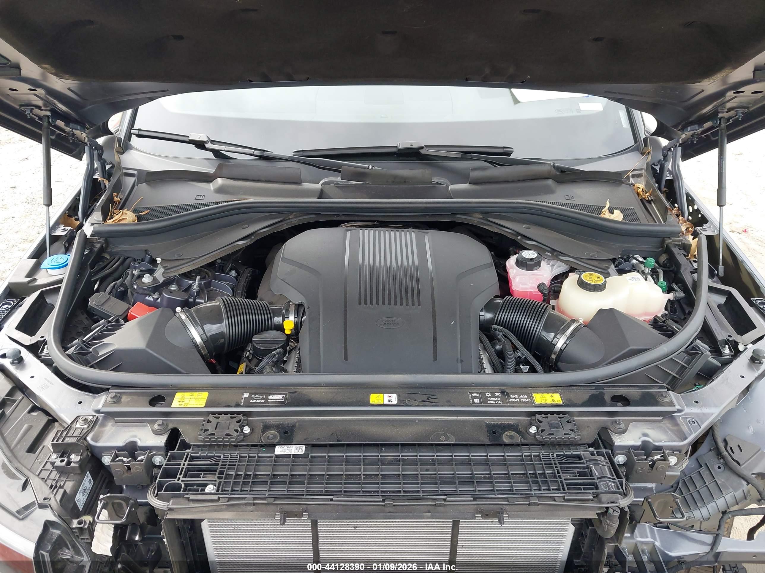 LAND ROVER image 10