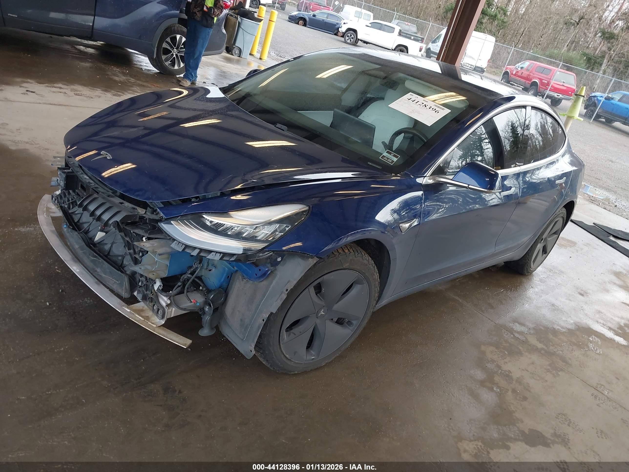 TESLA MODEL image 2