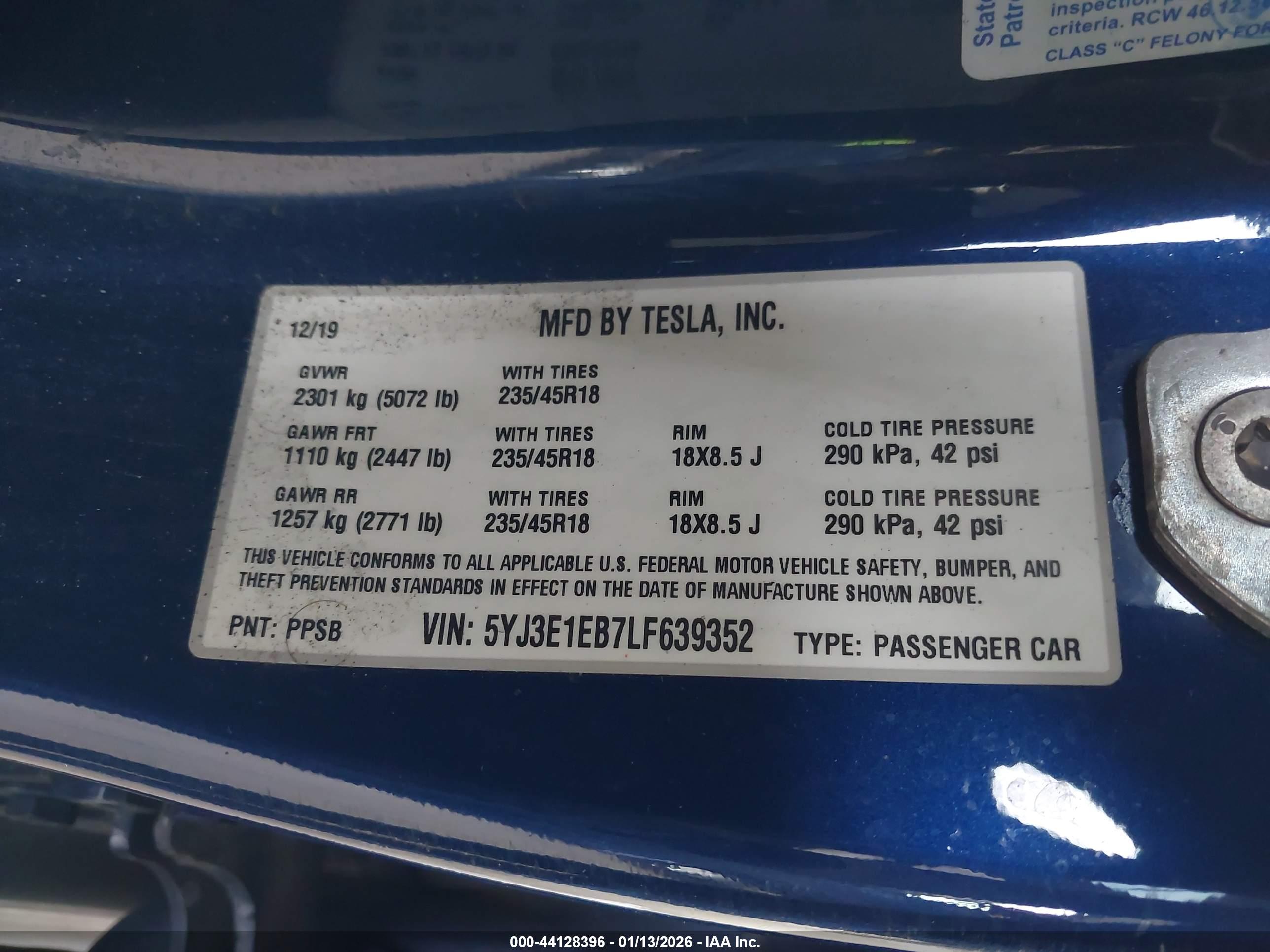 TESLA MODEL image 9