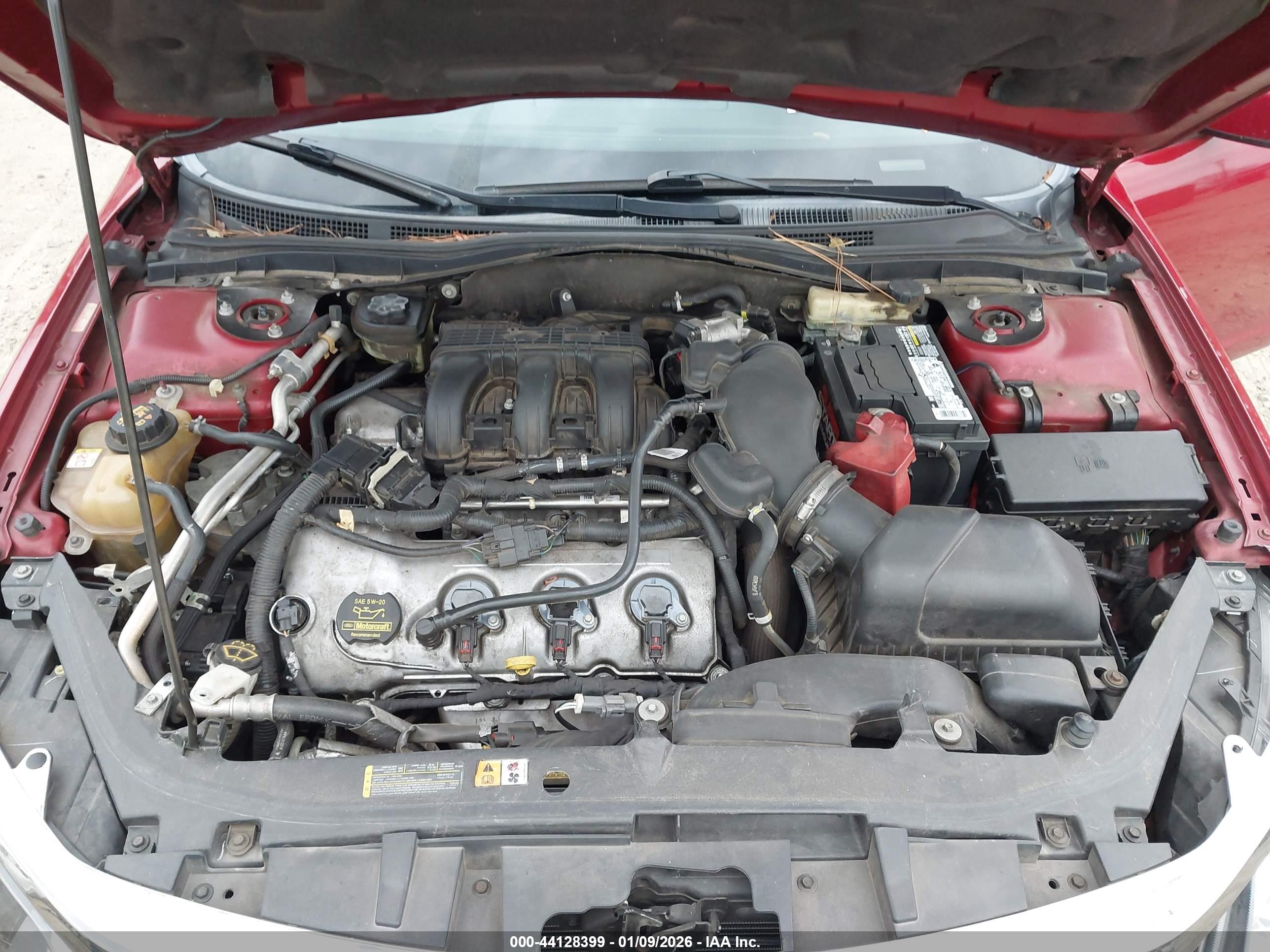 FORD FUSION image 10