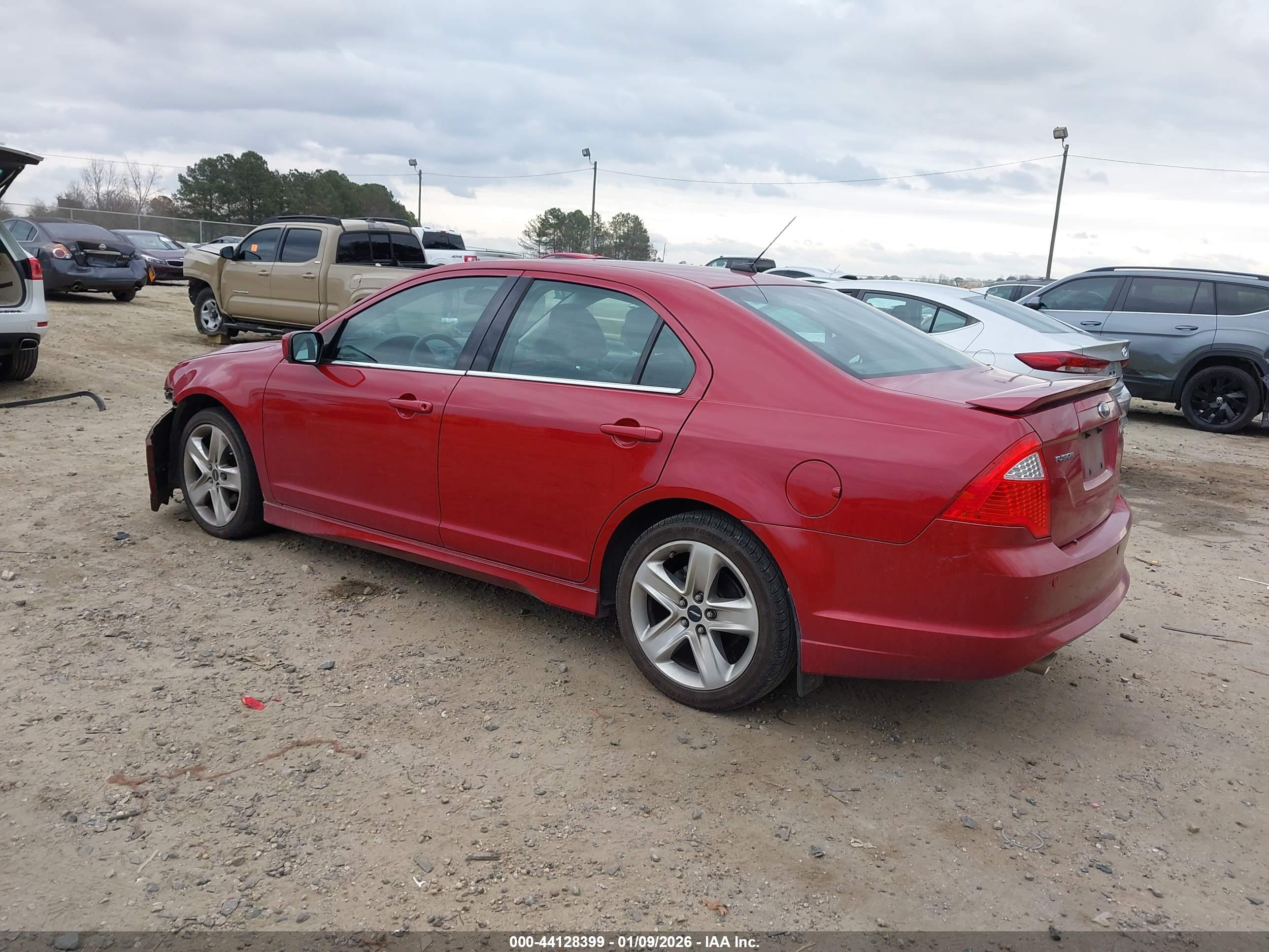 FORD FUSION image 3