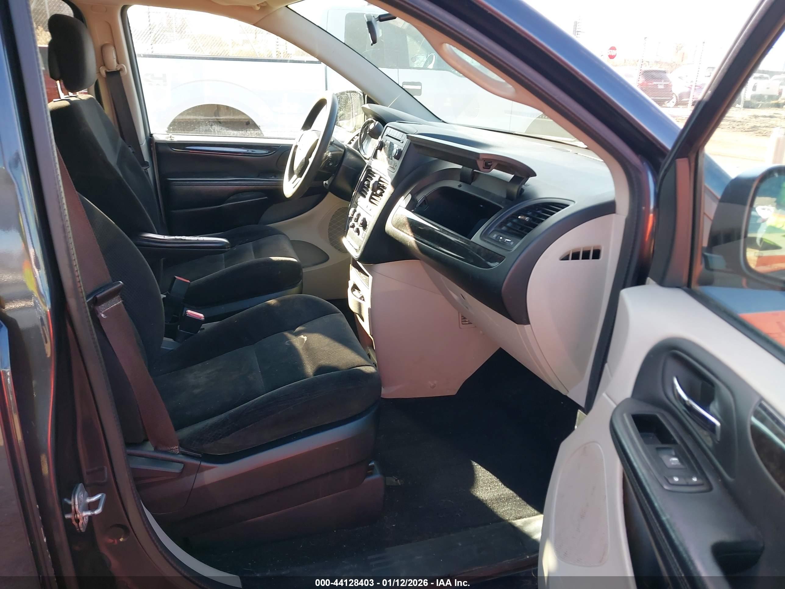 DODGE GRAND image 5