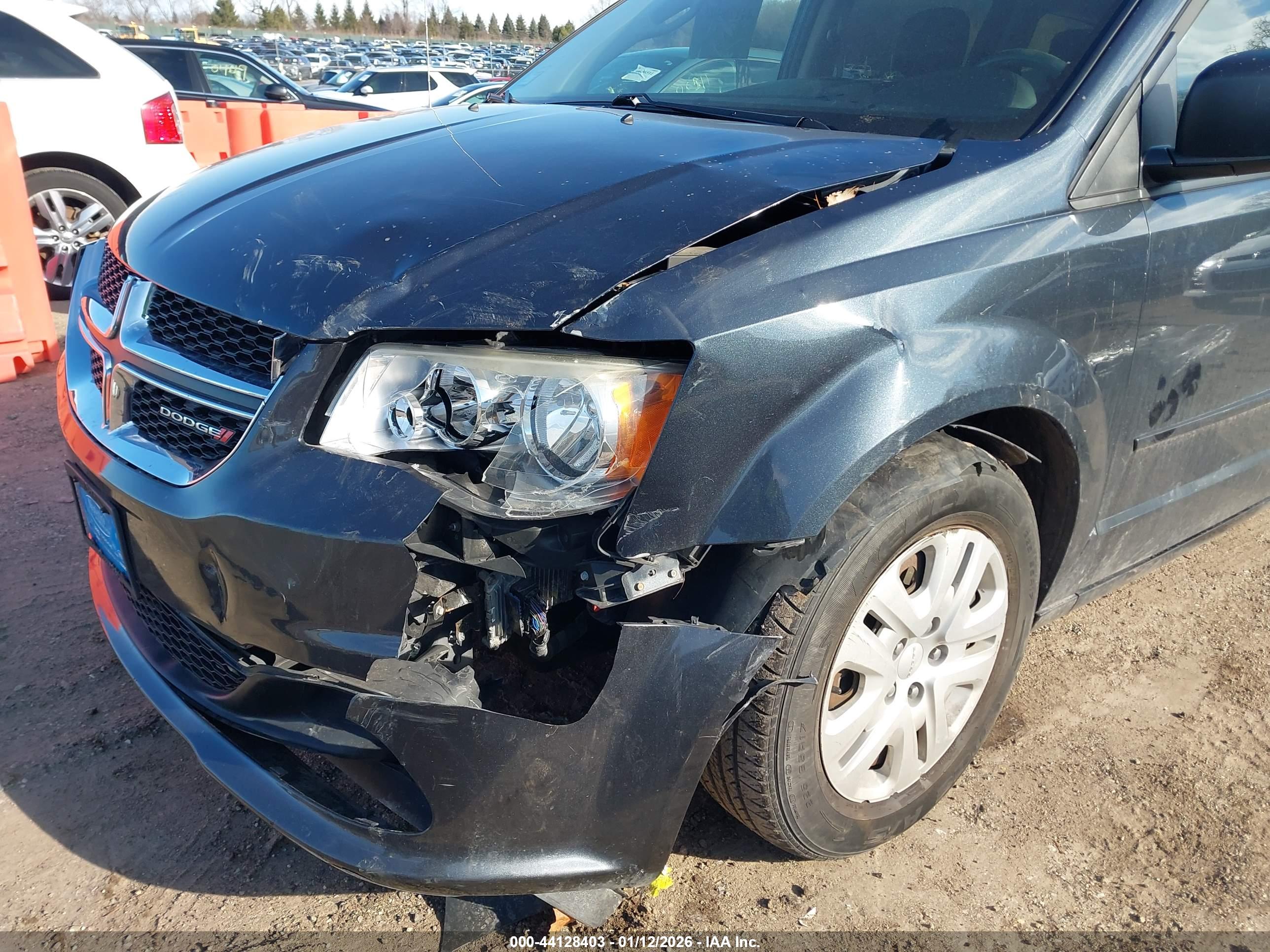 DODGE GRAND image 6