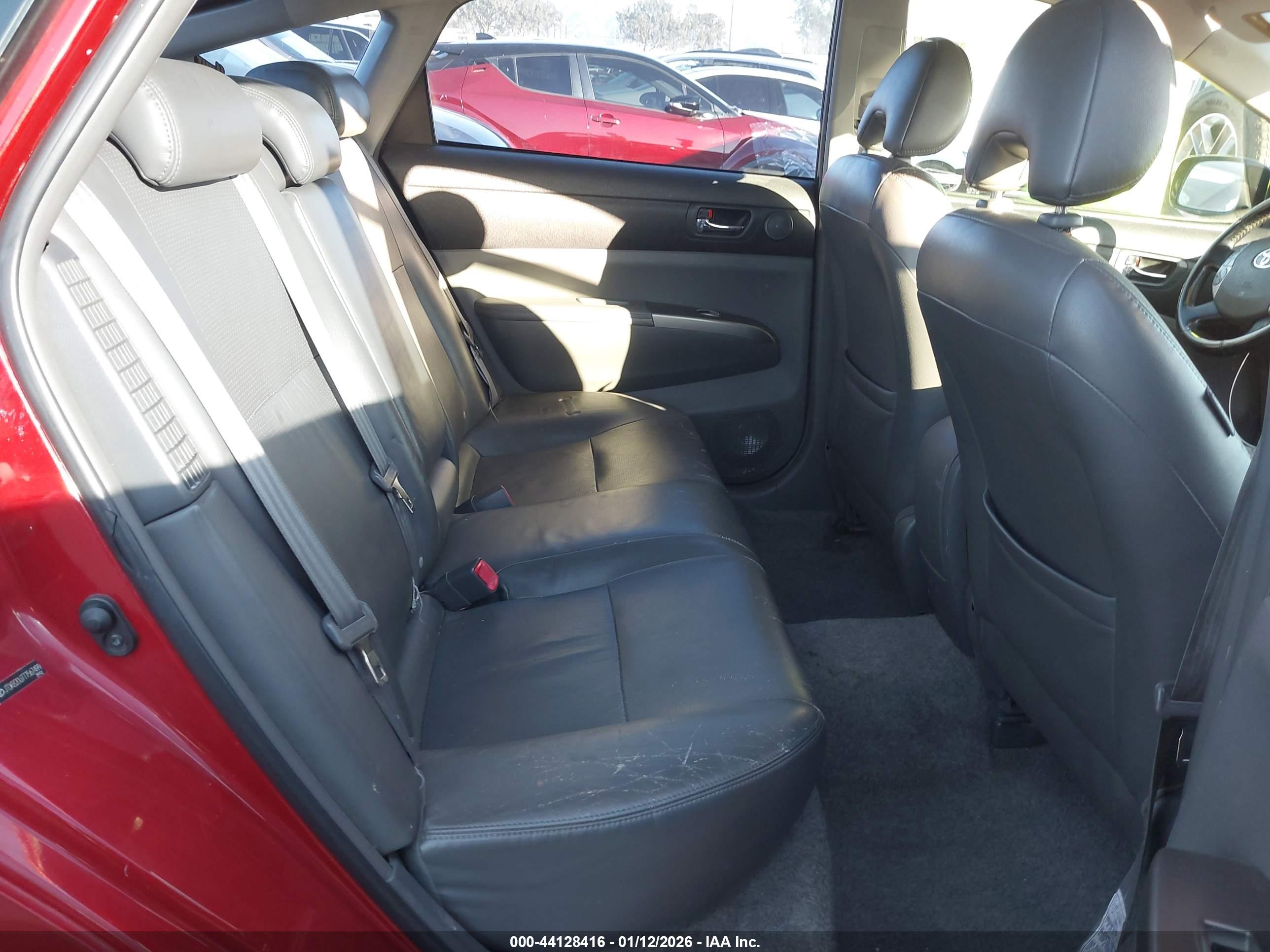 TOYOTA PRIUS image 8