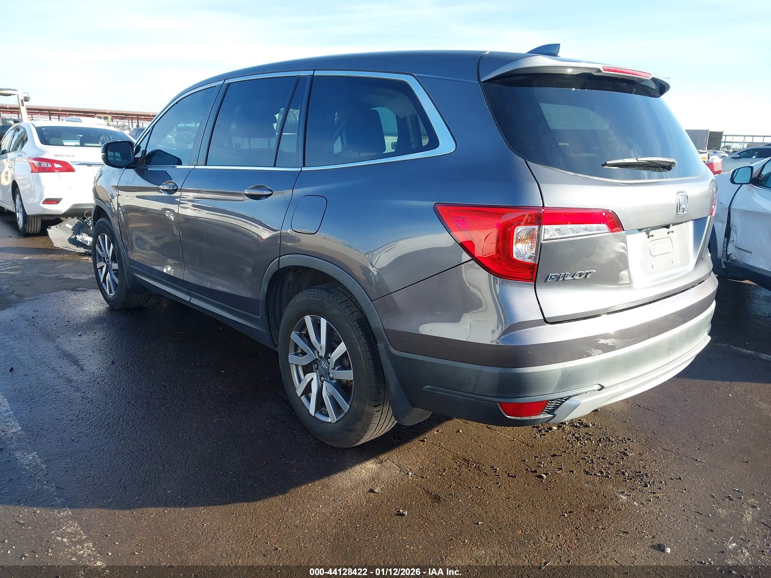 HONDA PILOT image 3