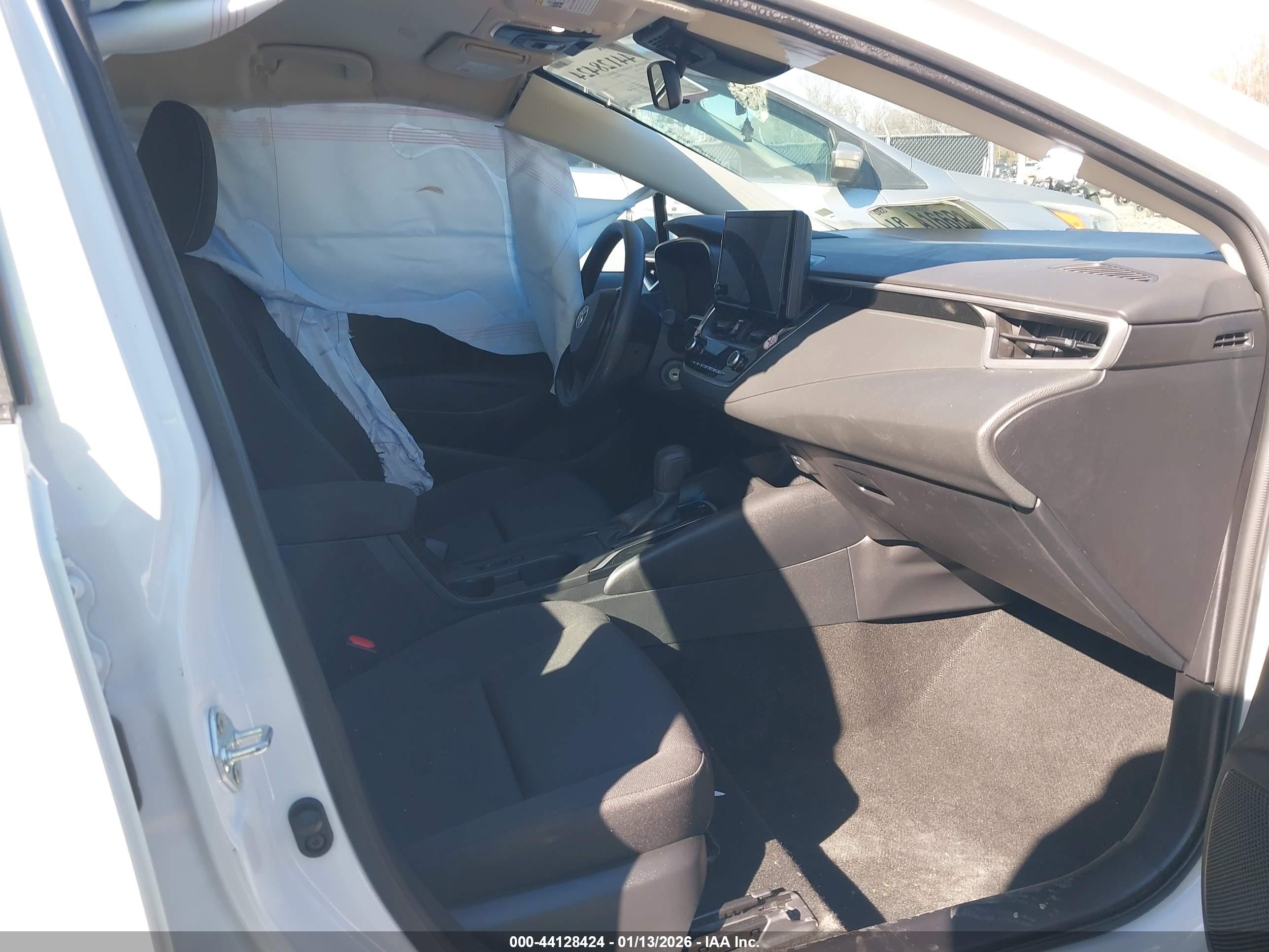 TOYOTA COROLLA image 5