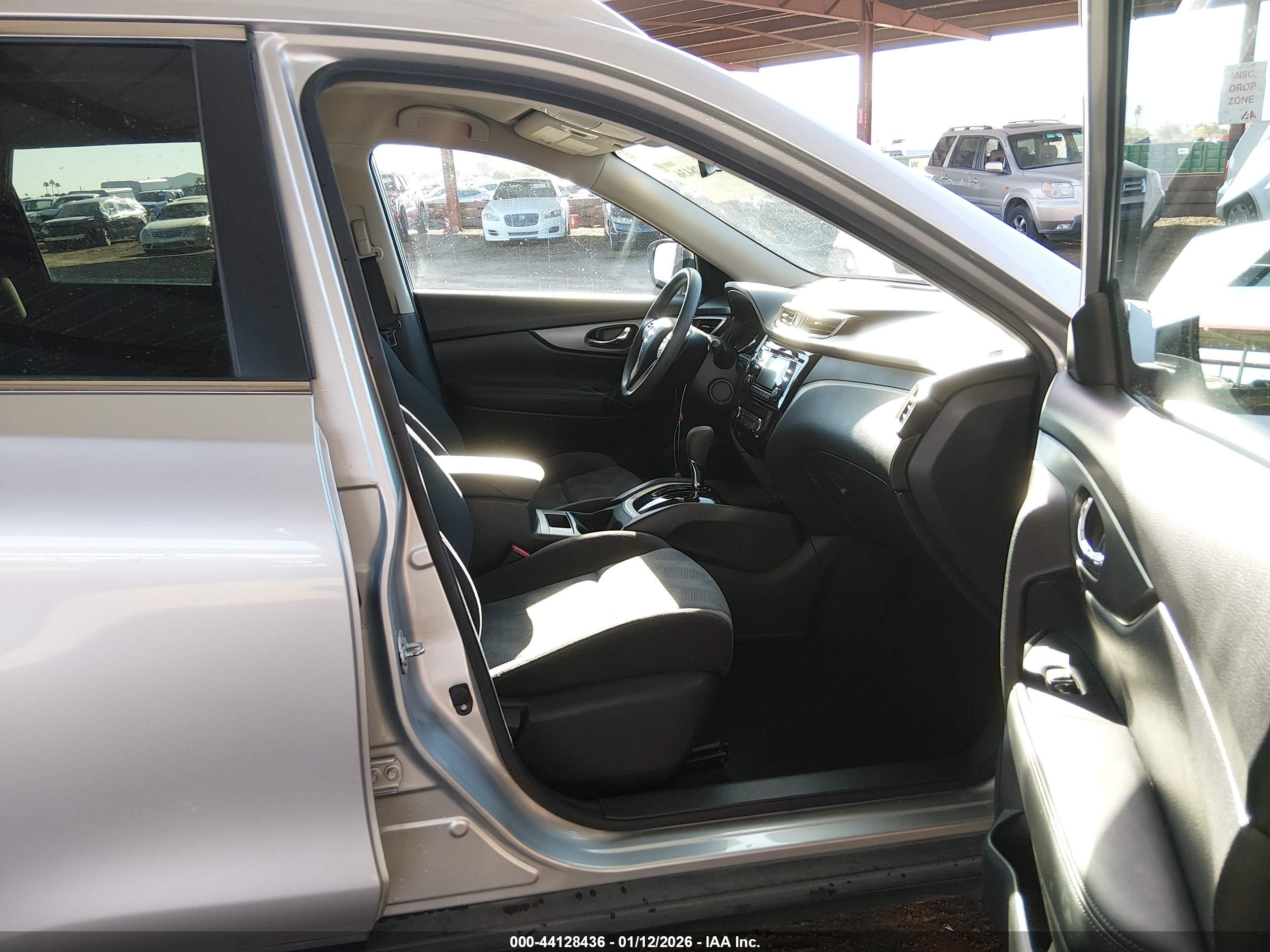 NISSAN ROGUE image 5