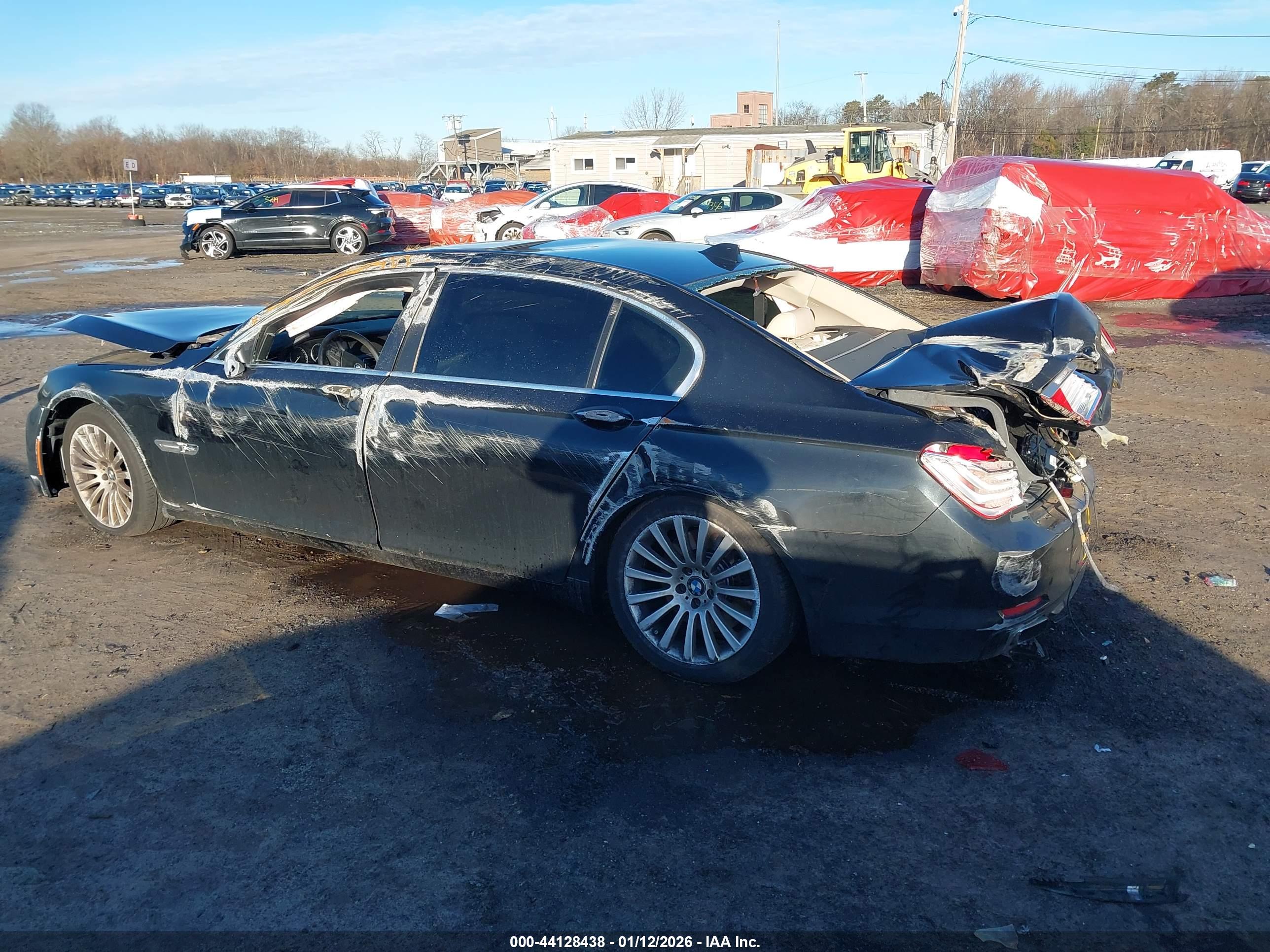 BMW 750 image 6