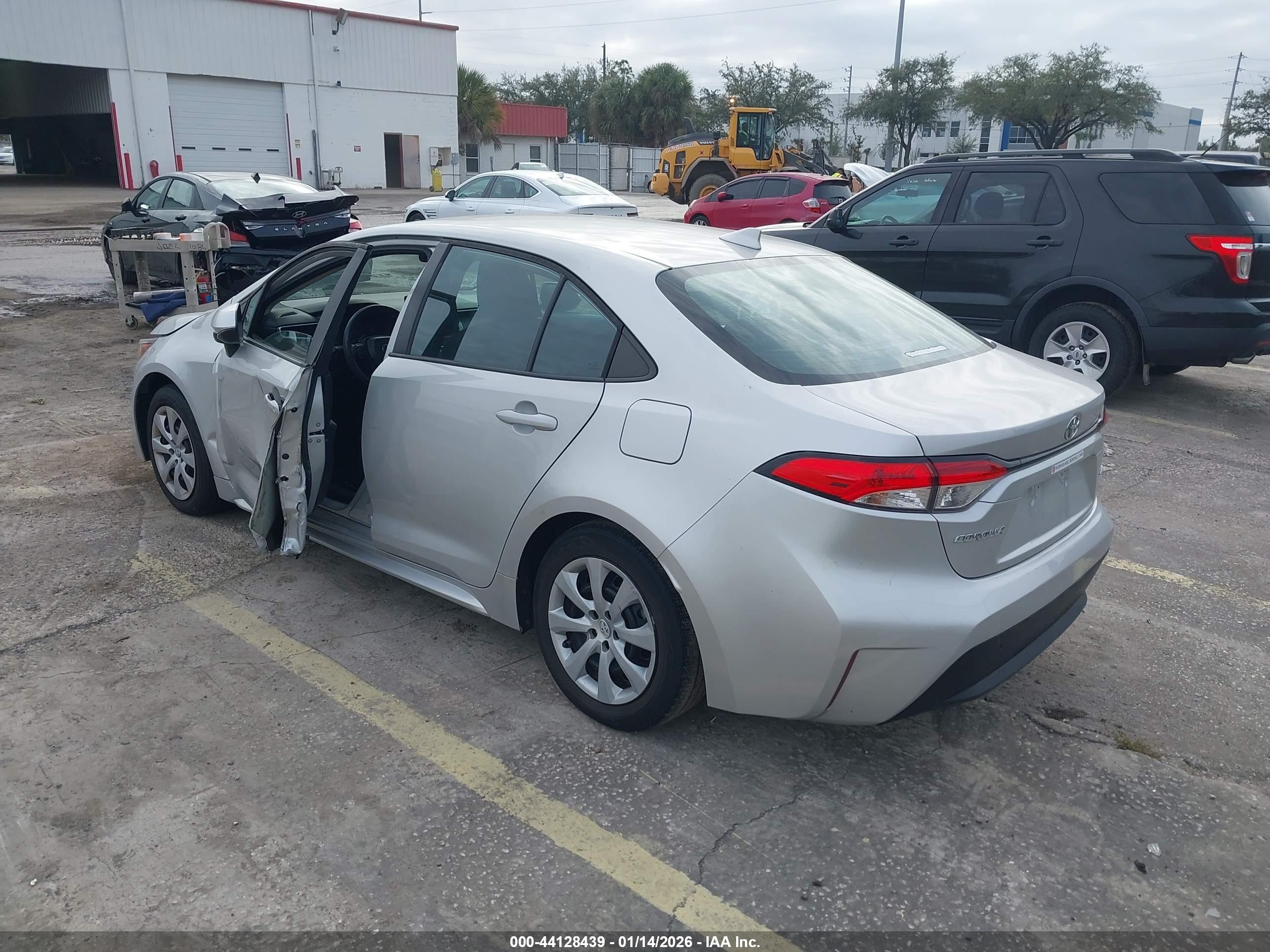 TOYOTA COROLLA image 3