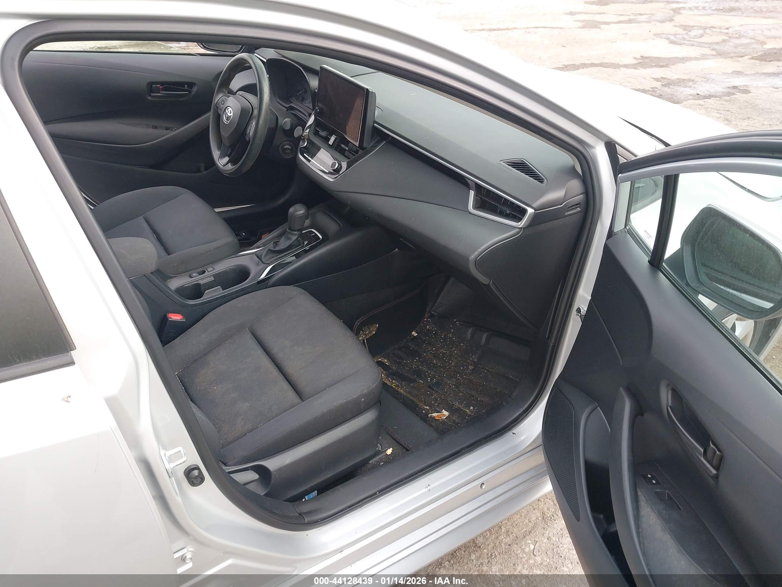 TOYOTA COROLLA image 5