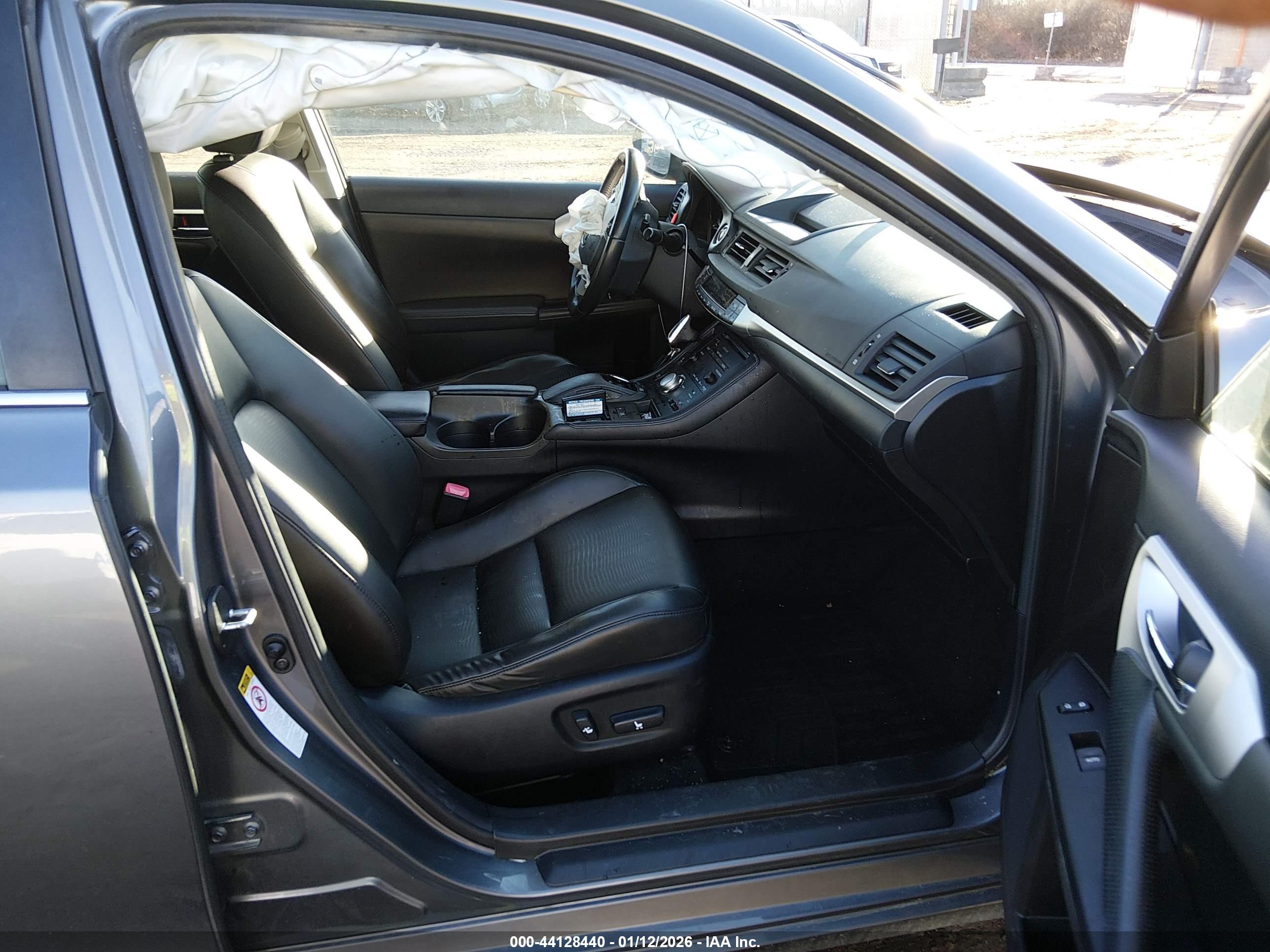 LEXUS CT image 5