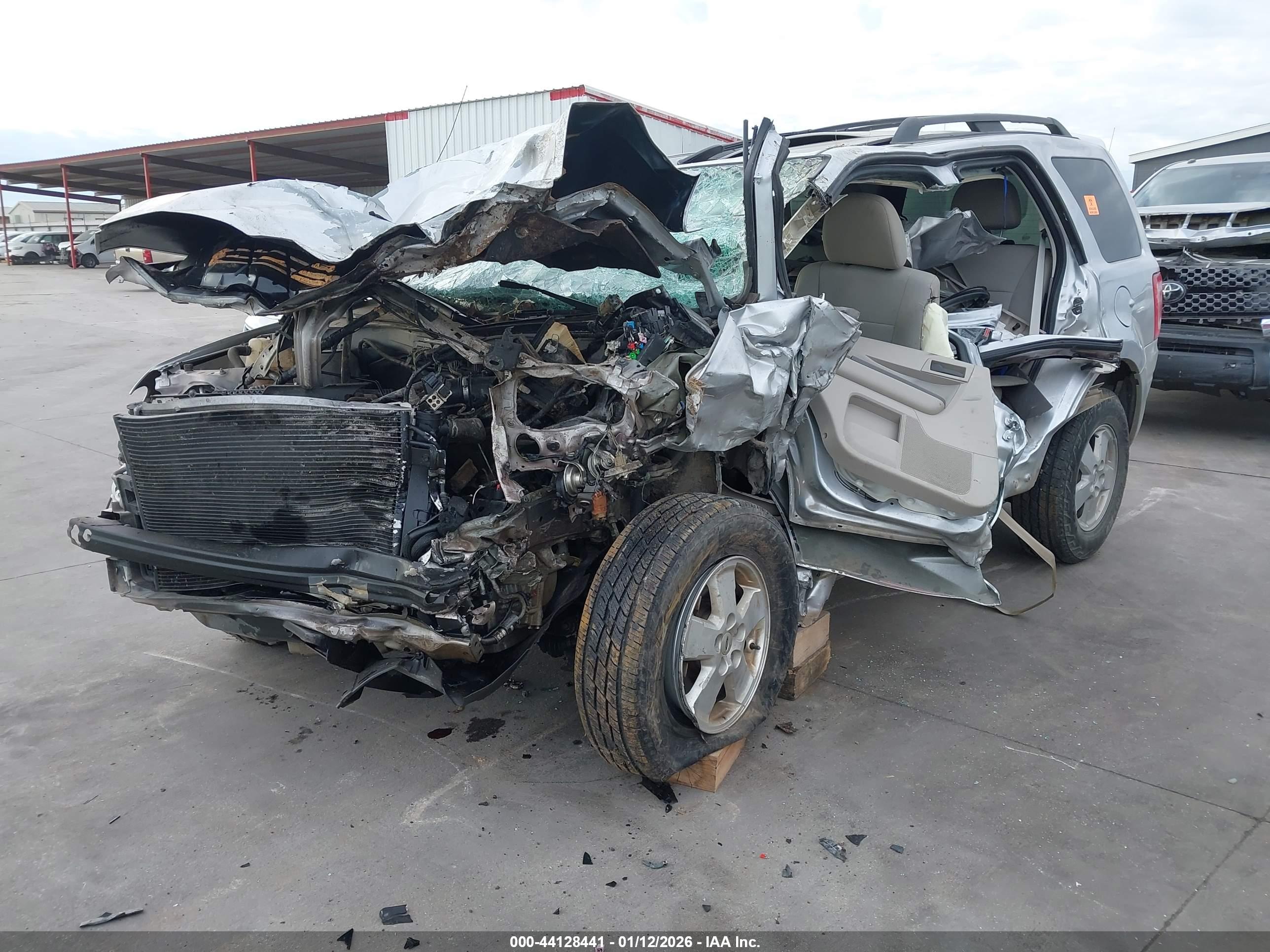 FORD ESCAPE image 2