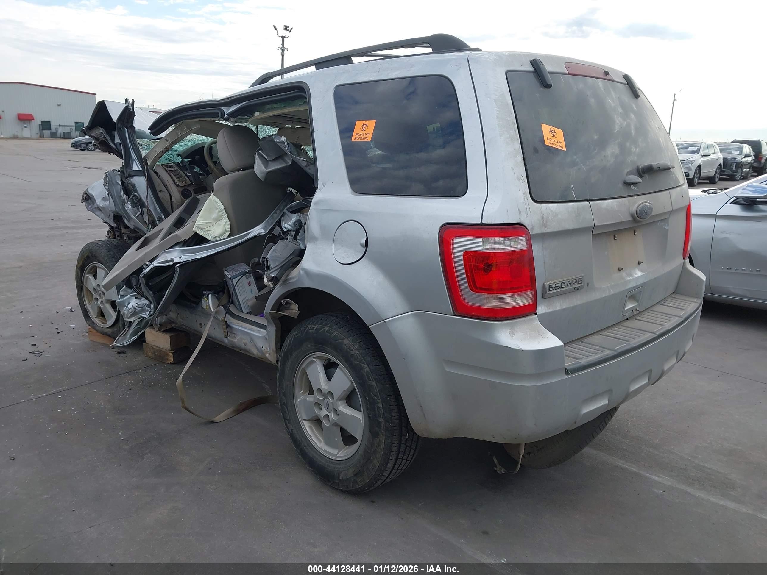 FORD ESCAPE image 3
