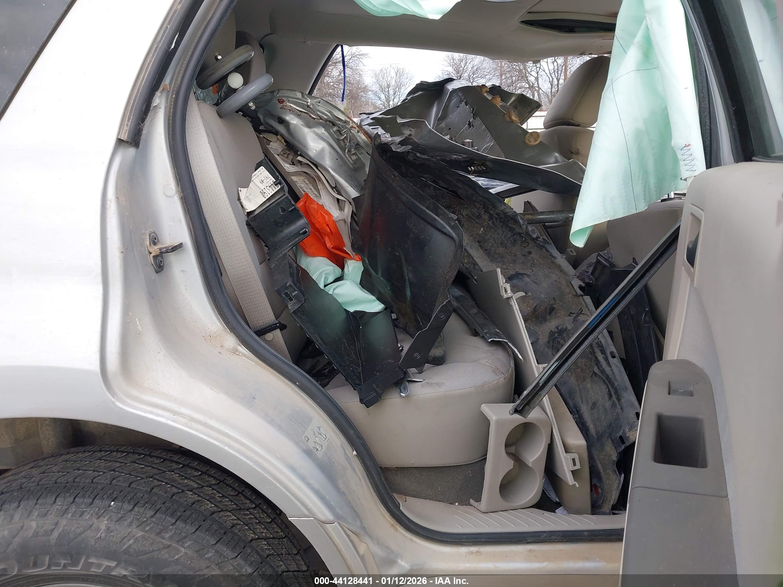 FORD ESCAPE image 8