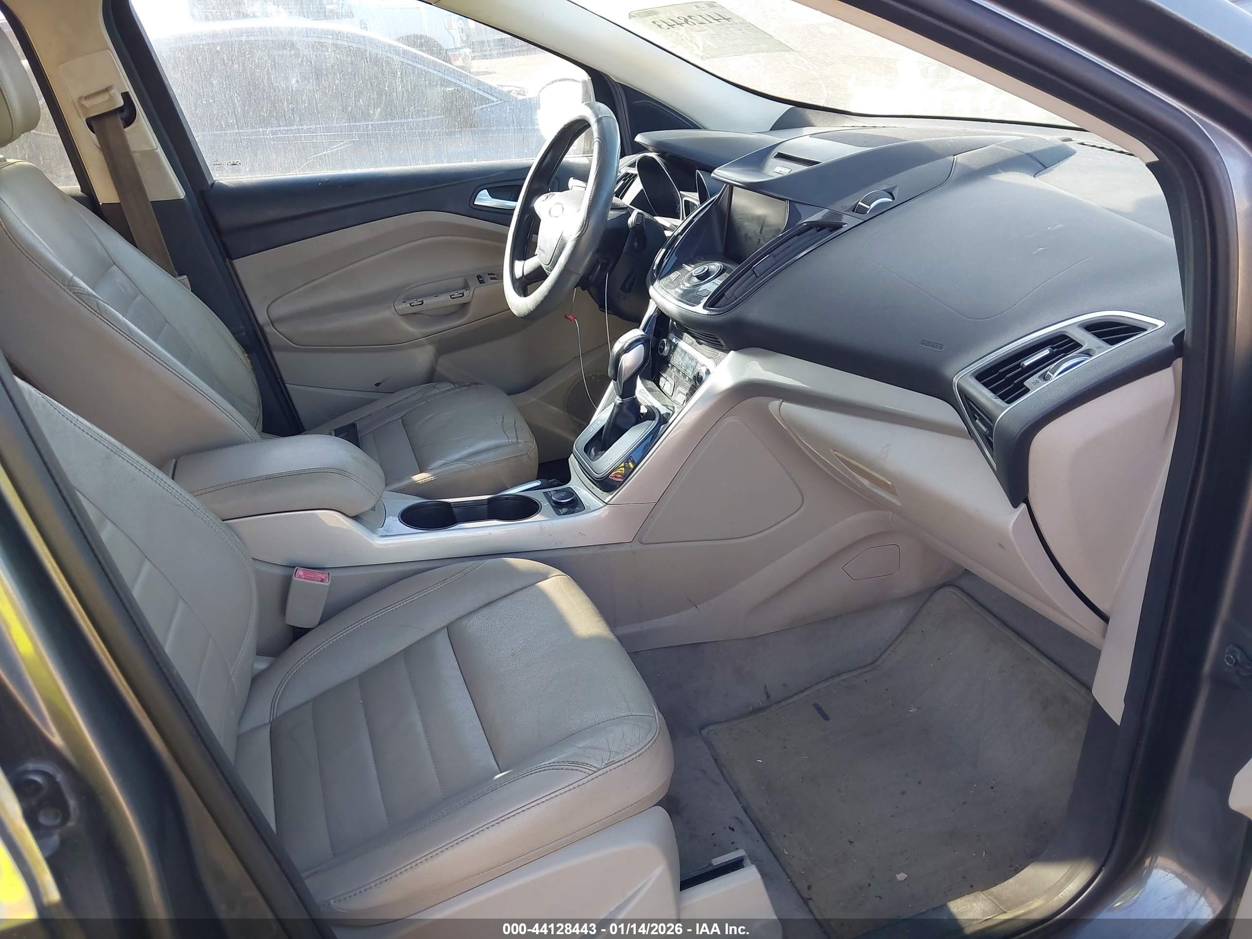 FORD ESCAPE image 5