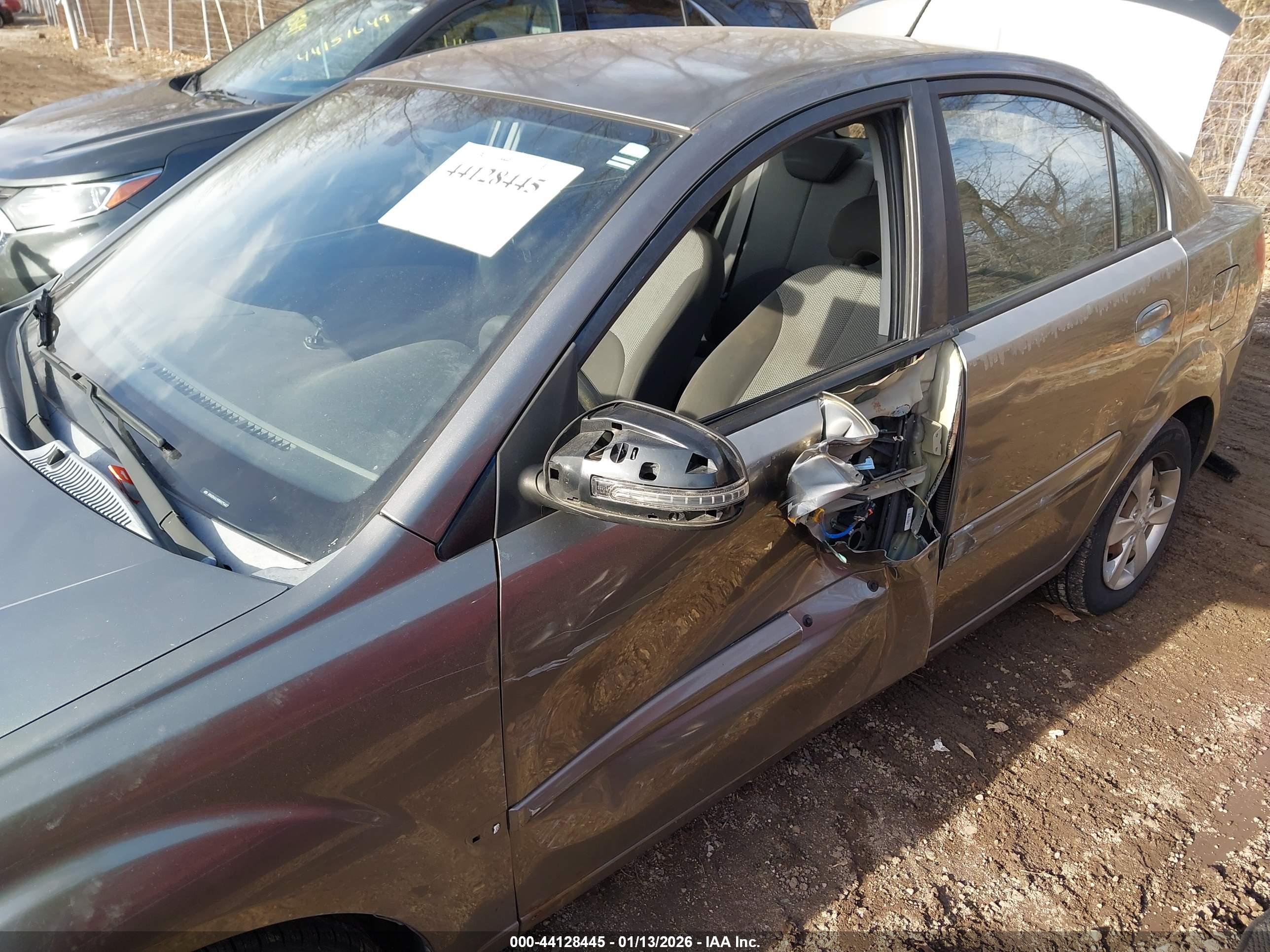 KIA RIO image 6