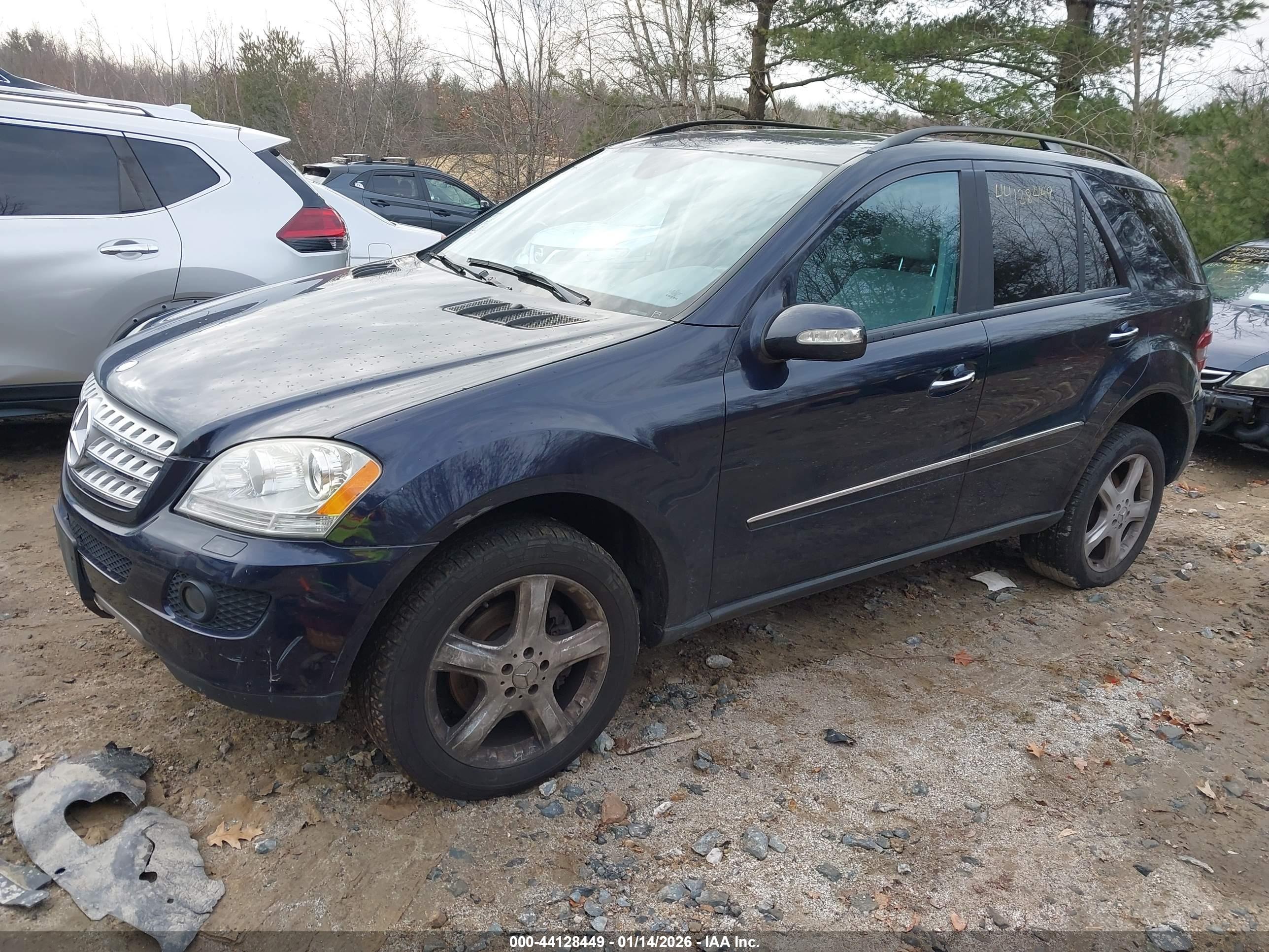 MERCEDES-BENZ ML image 2