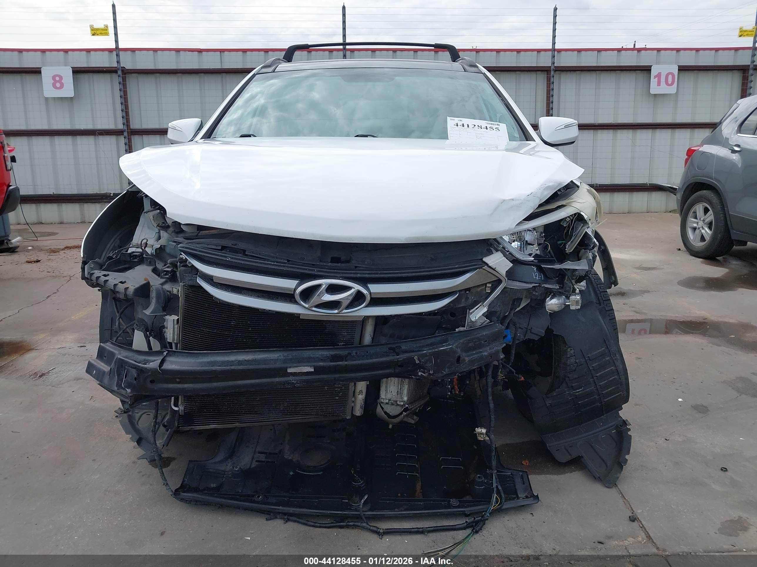 HYUNDAI SANTA image 6