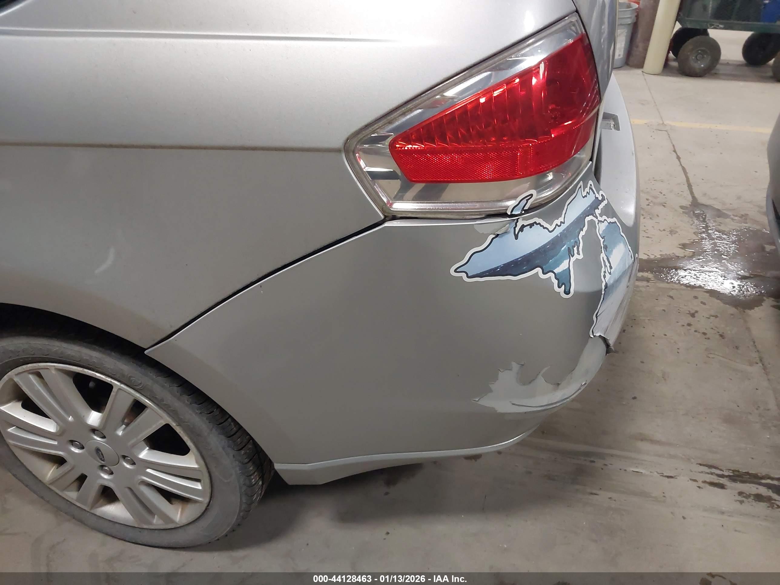 FORD FOCUS image 6