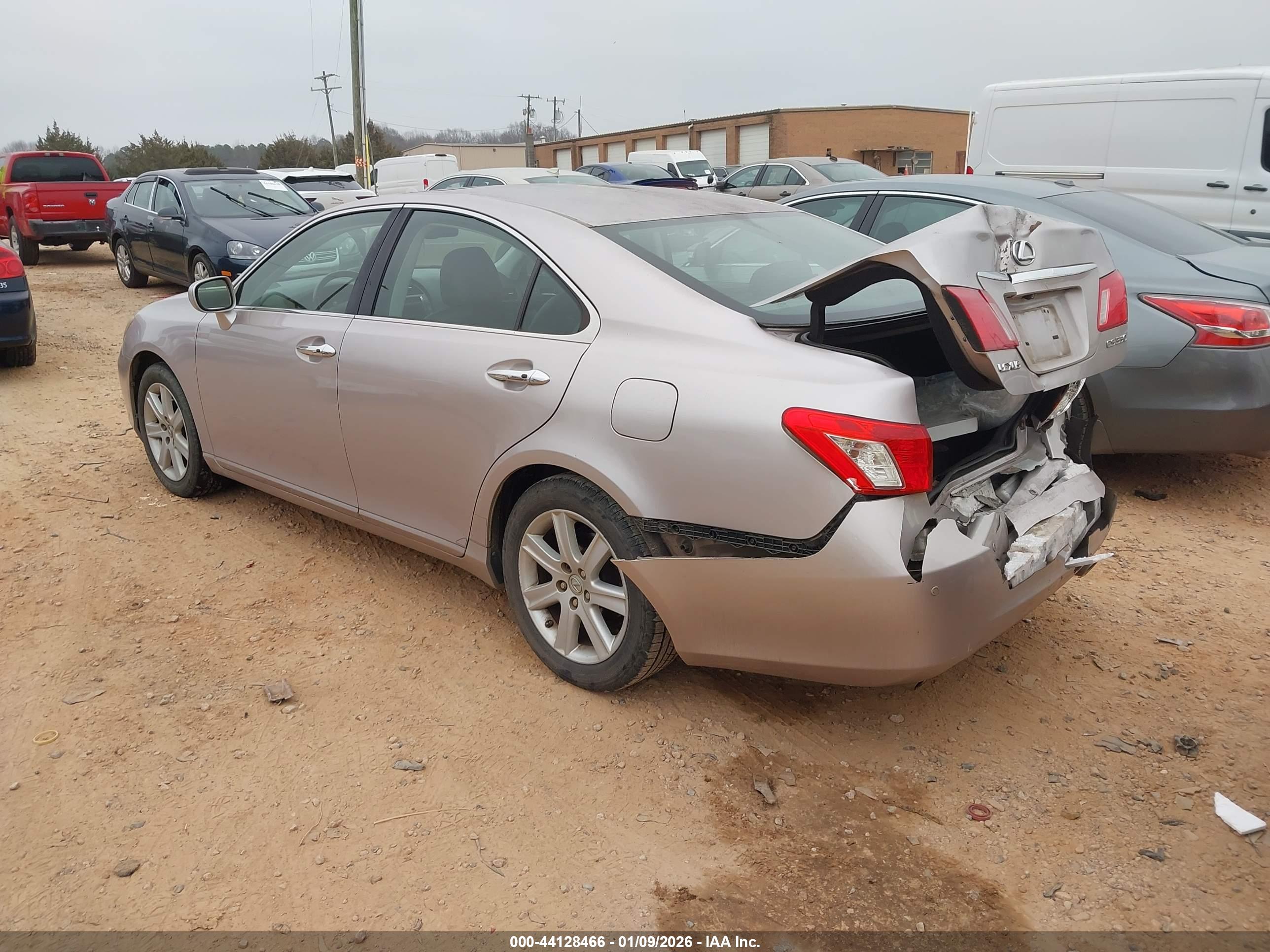 LEXUS ES image 3