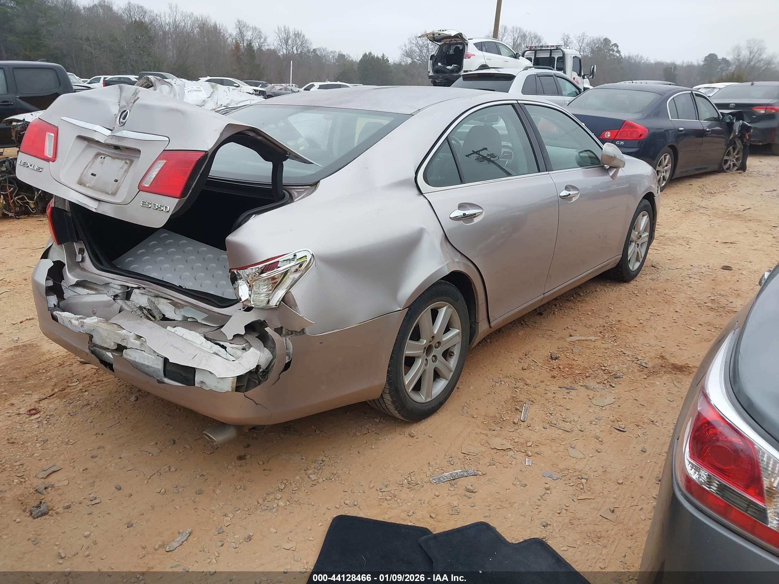 LEXUS ES image 4