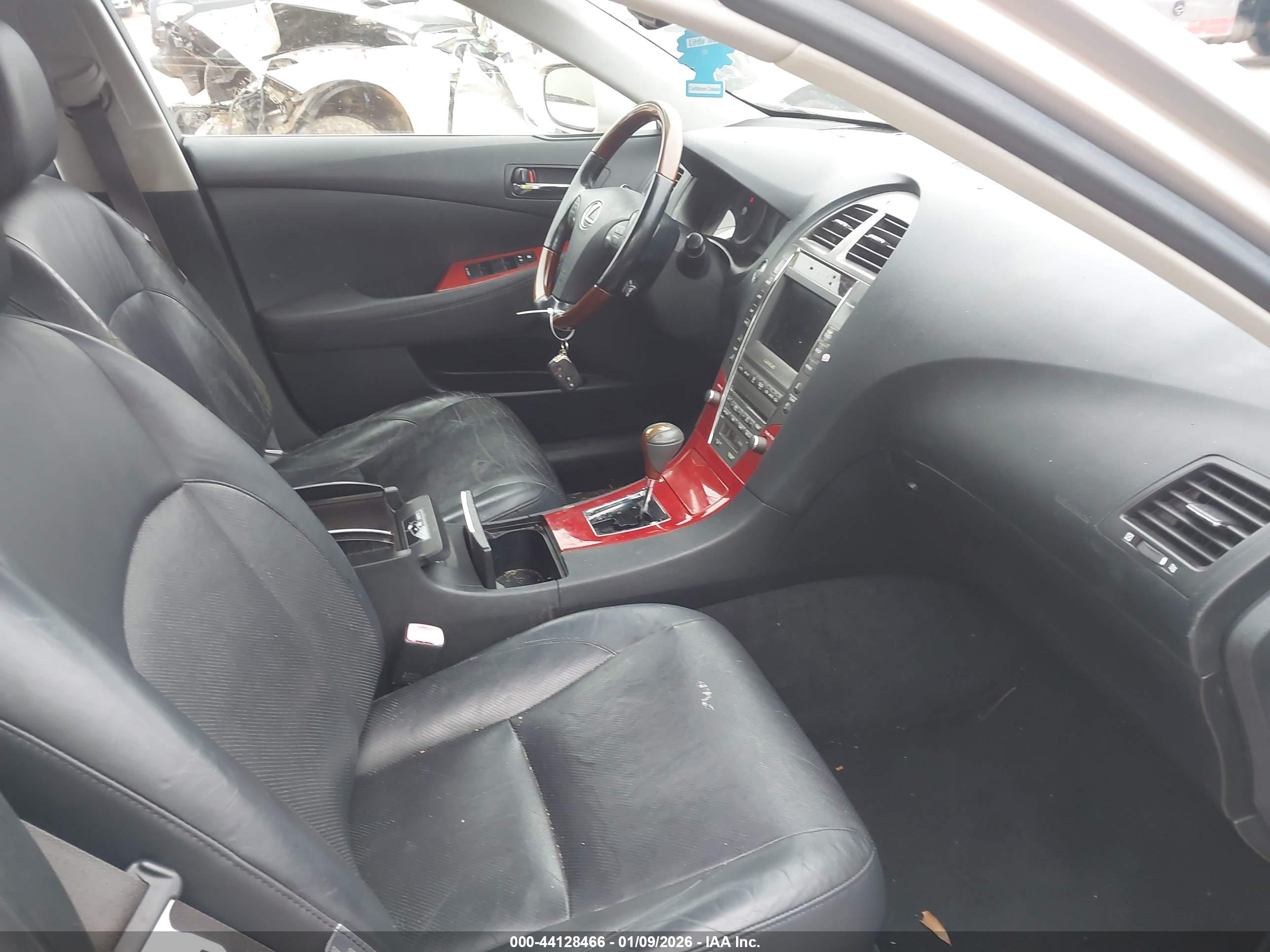 LEXUS ES image 5