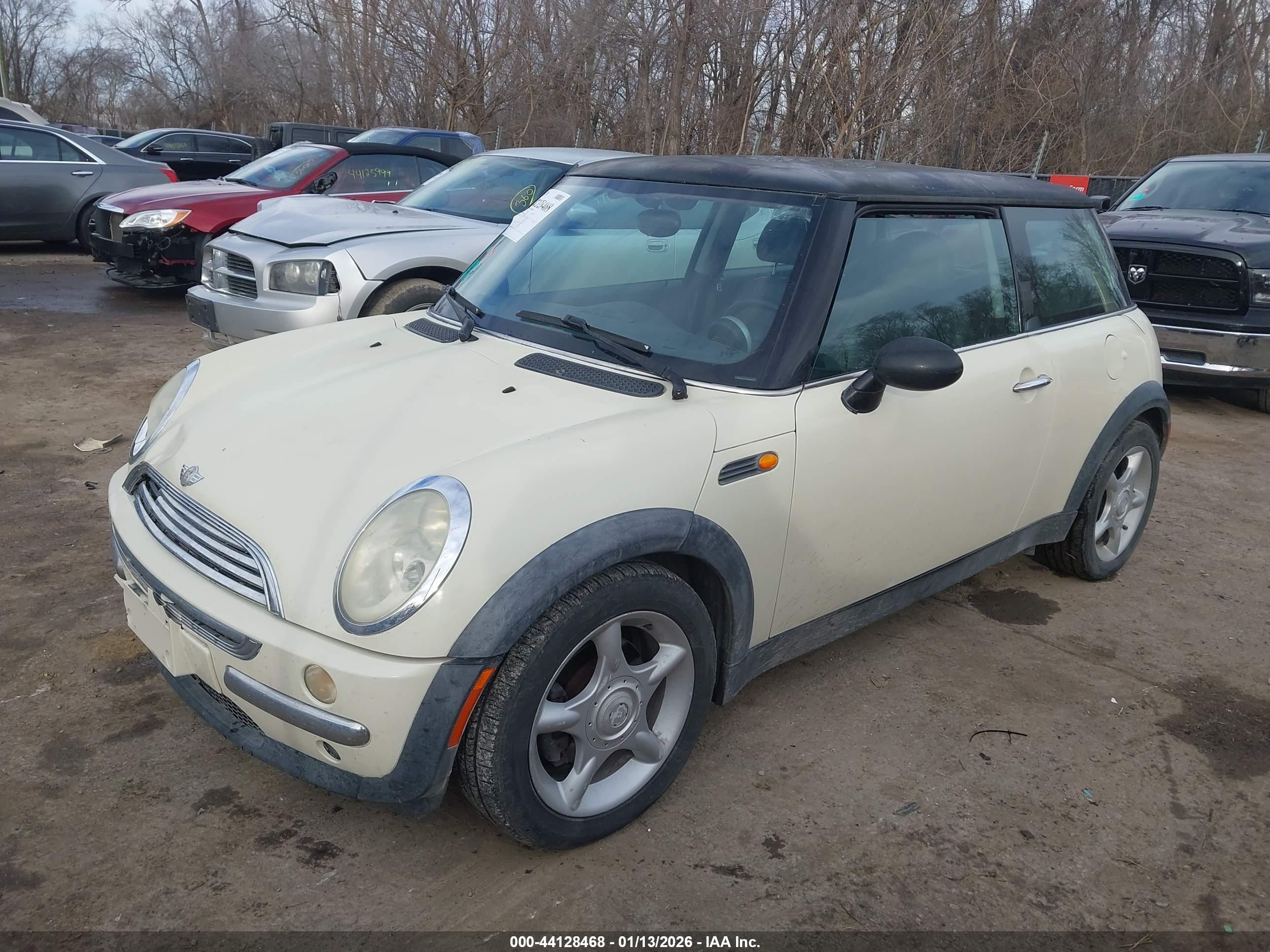 MINI COOPER image 2