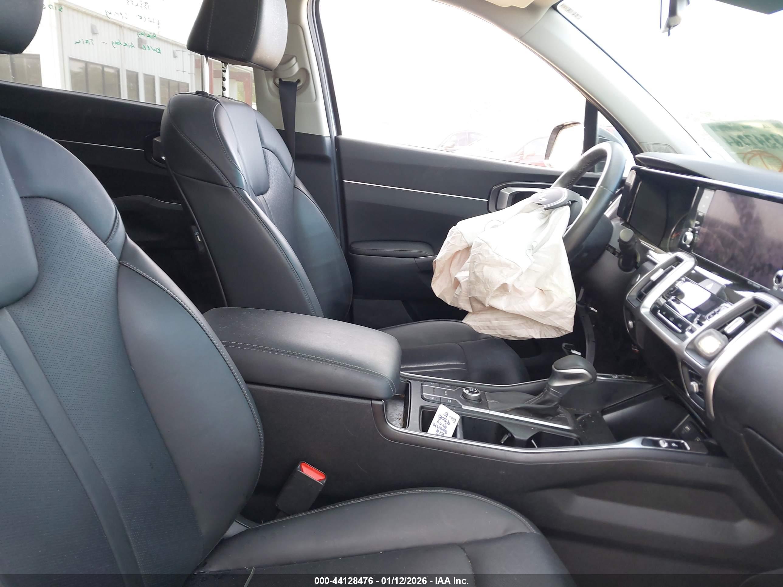 KIA SORENTO image 5