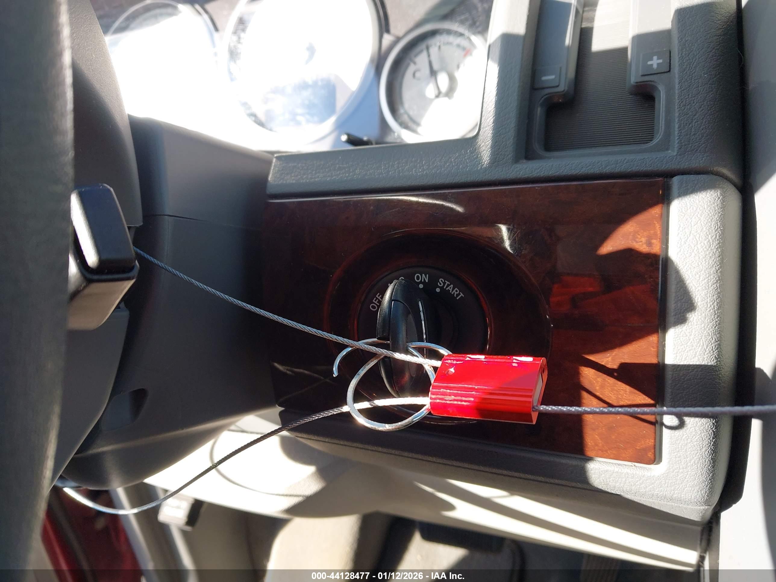 CHRYSLER TOWN image 11