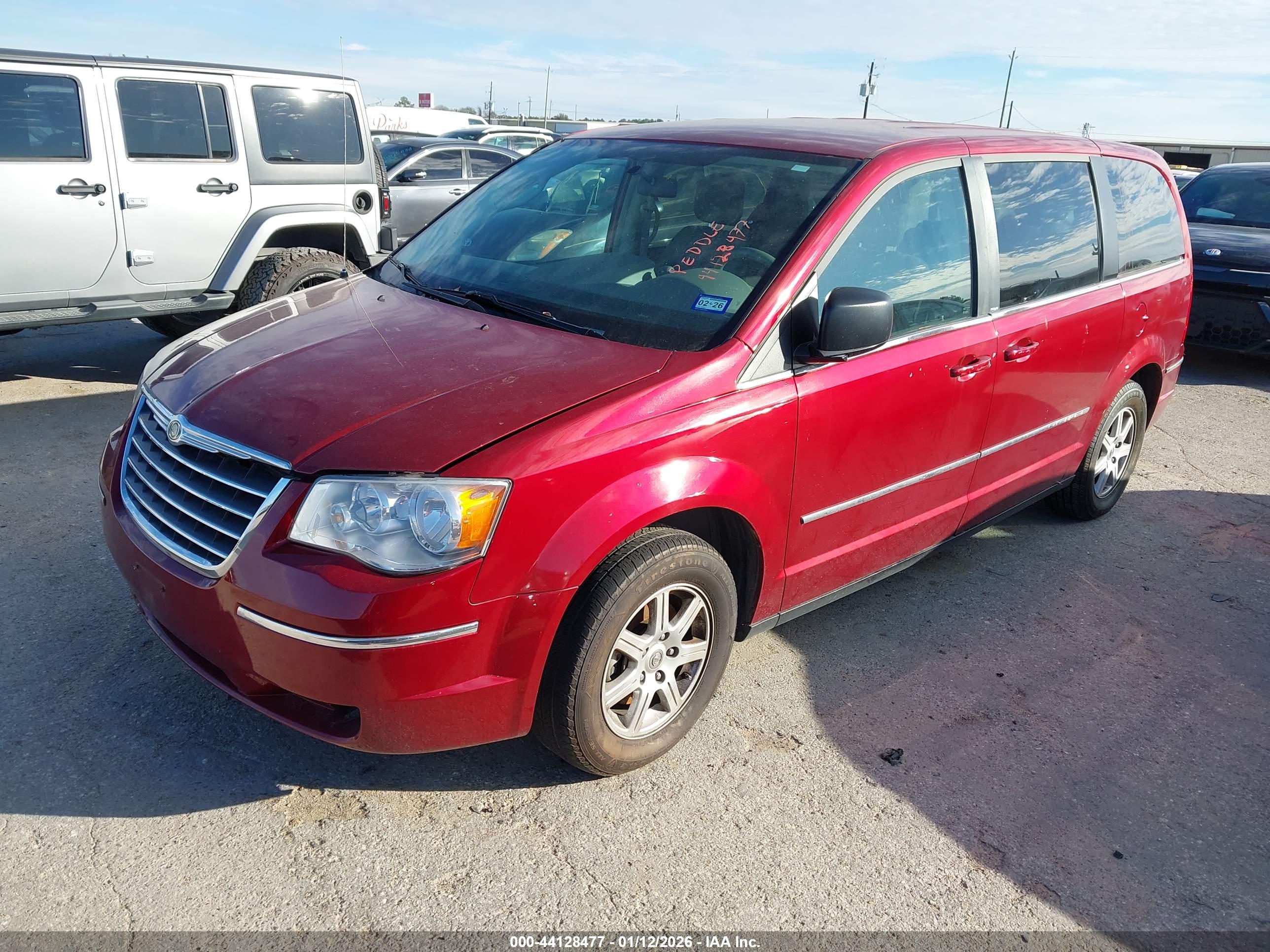 CHRYSLER TOWN image 2