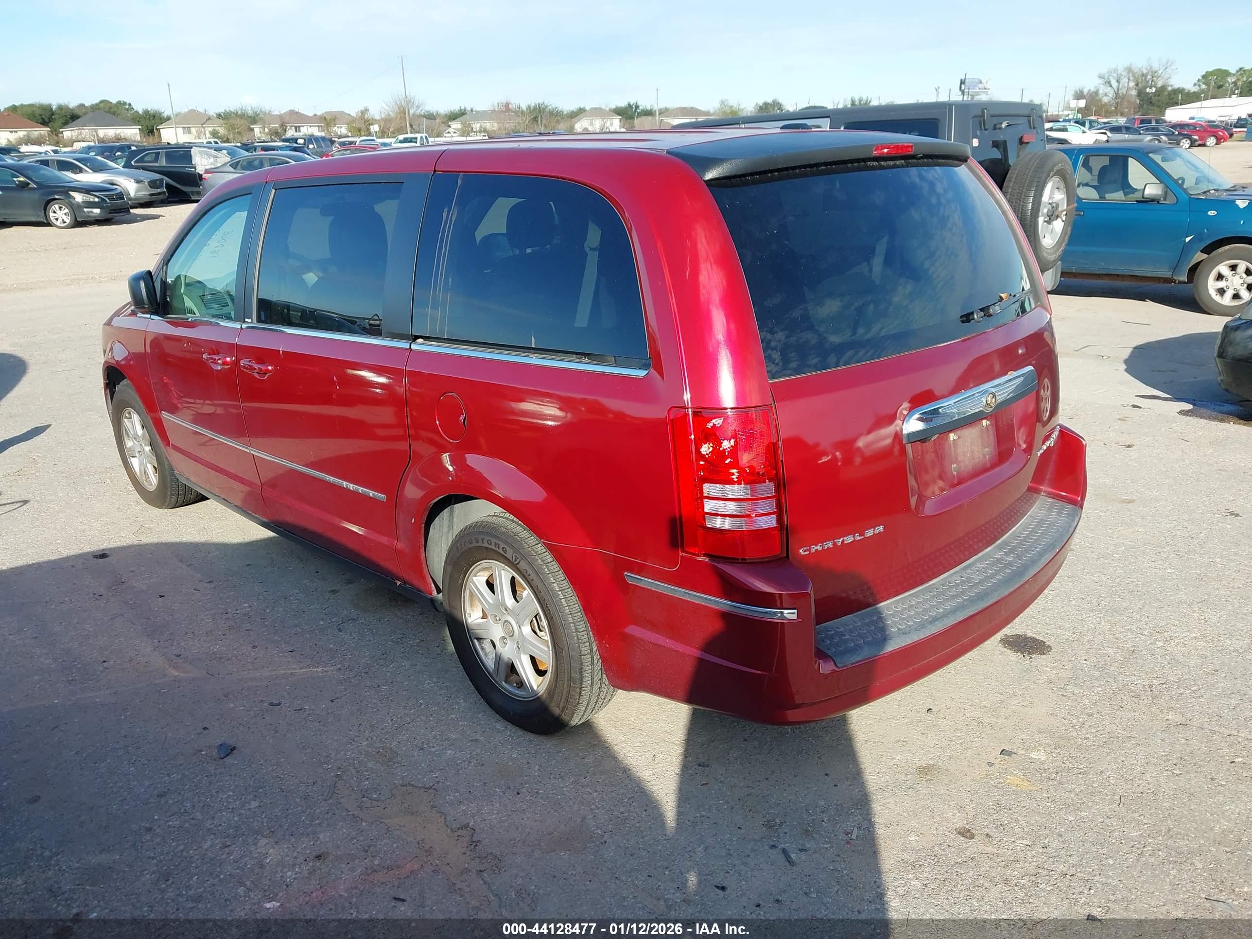CHRYSLER TOWN image 3