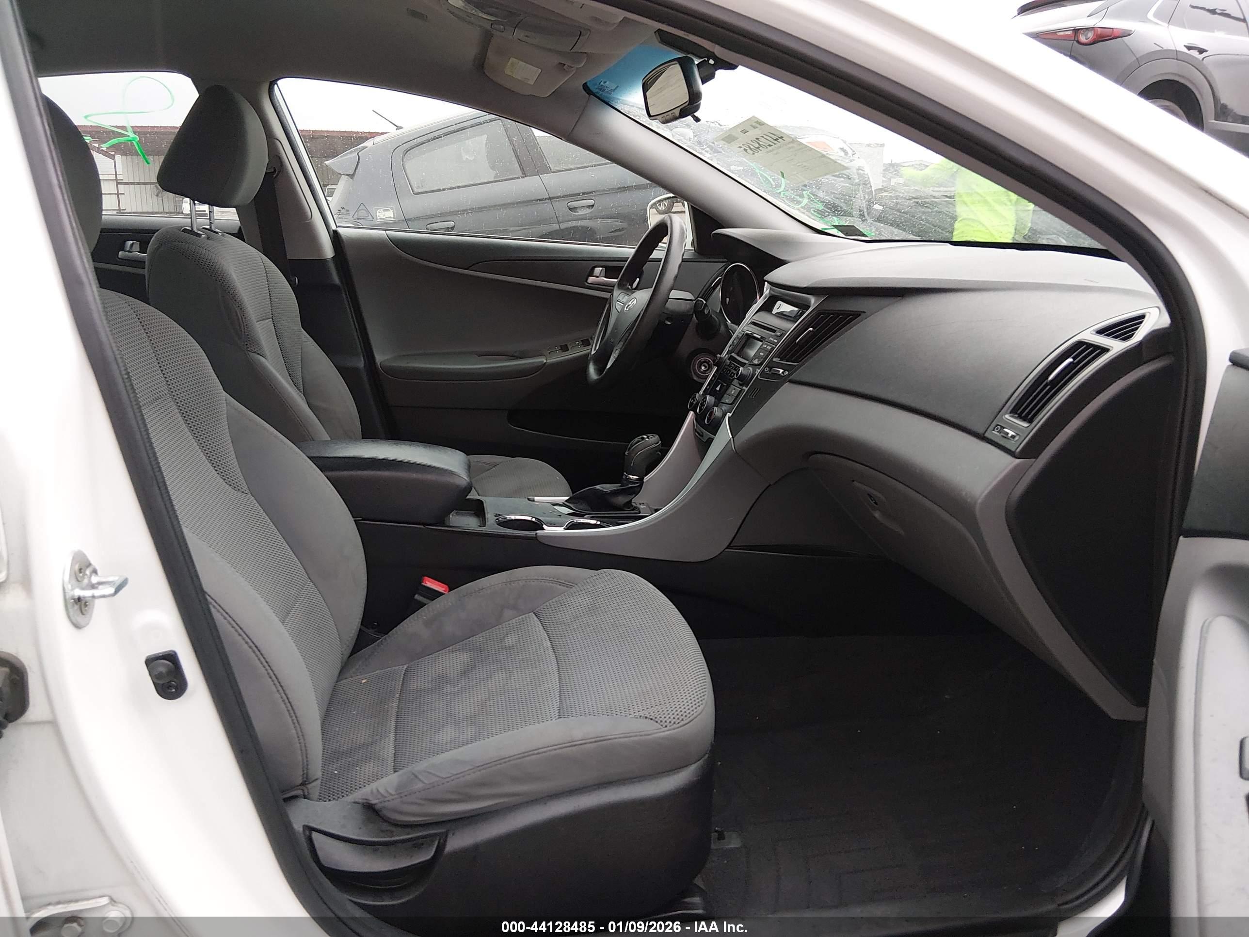 HYUNDAI SONATA image 5