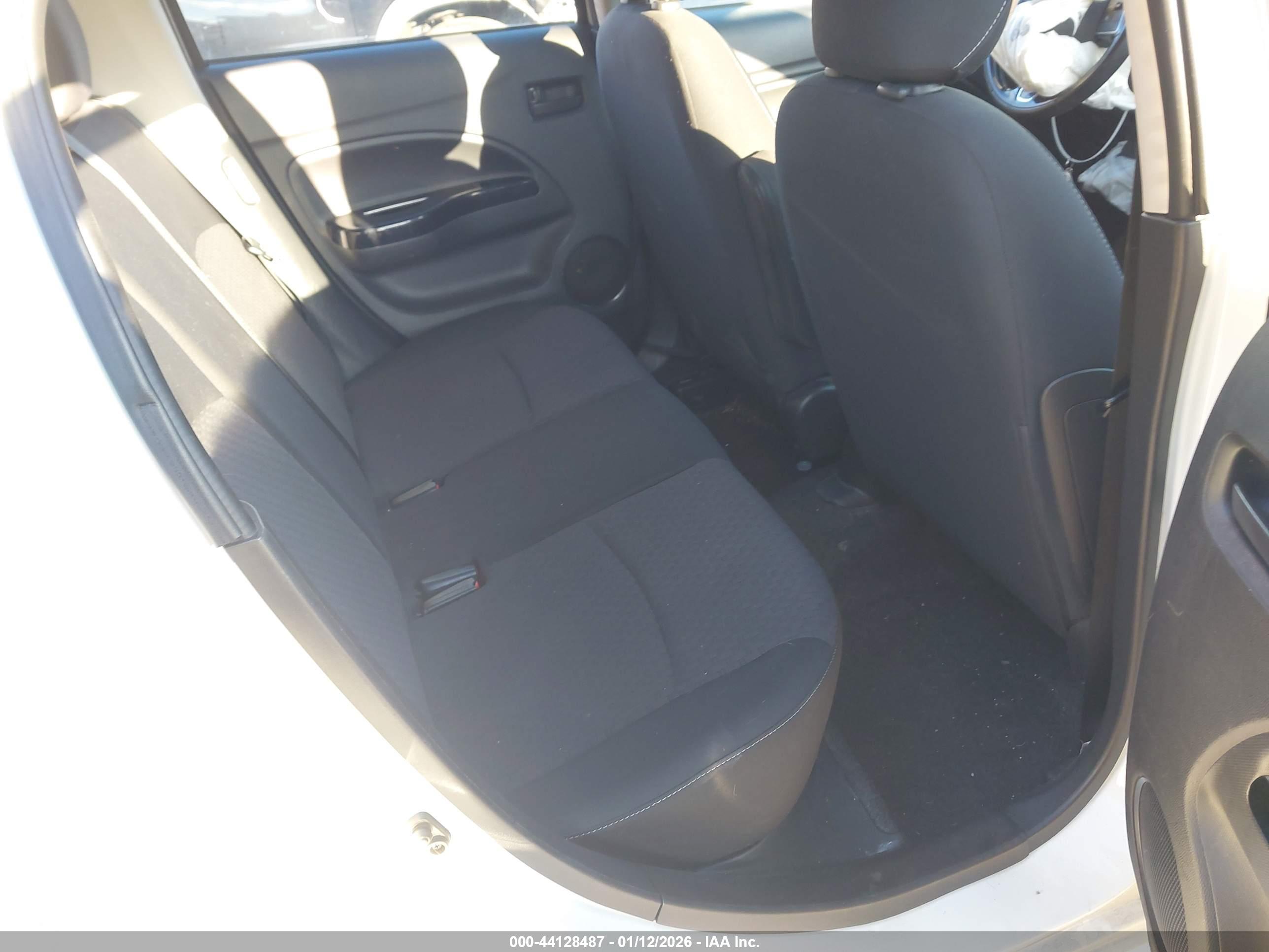 MITSUBISHI MIRAGE image 8