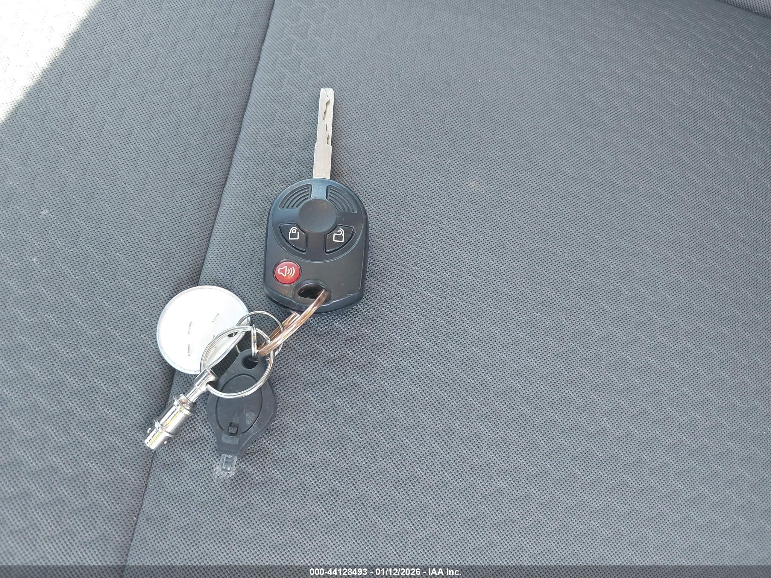 FORD ESCAPE image 11