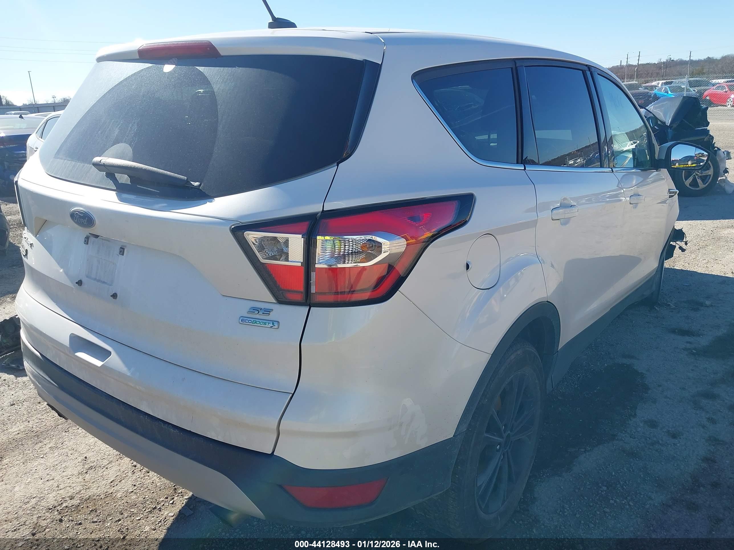 FORD ESCAPE image 4