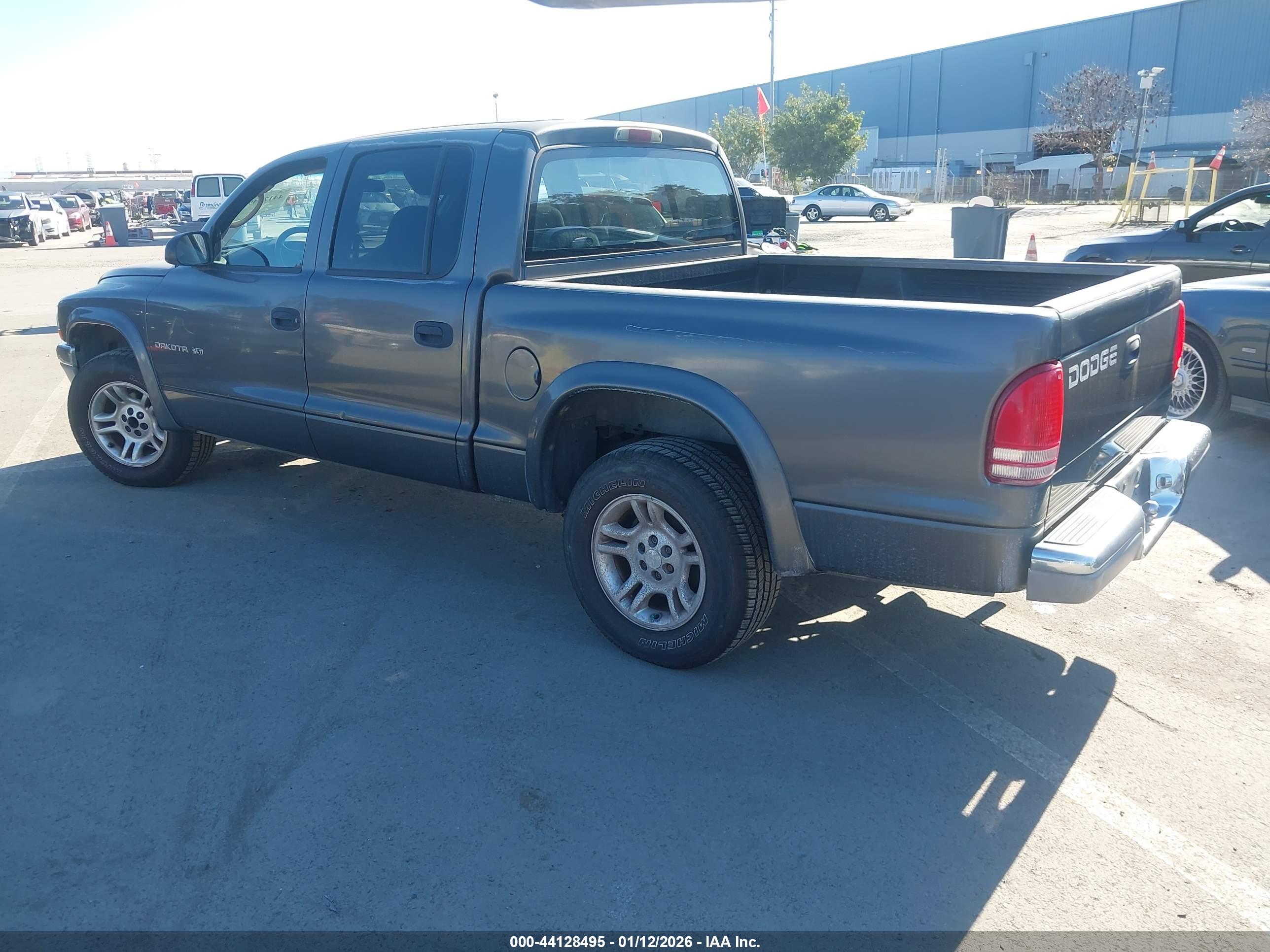 DODGE DAKOTA image 3