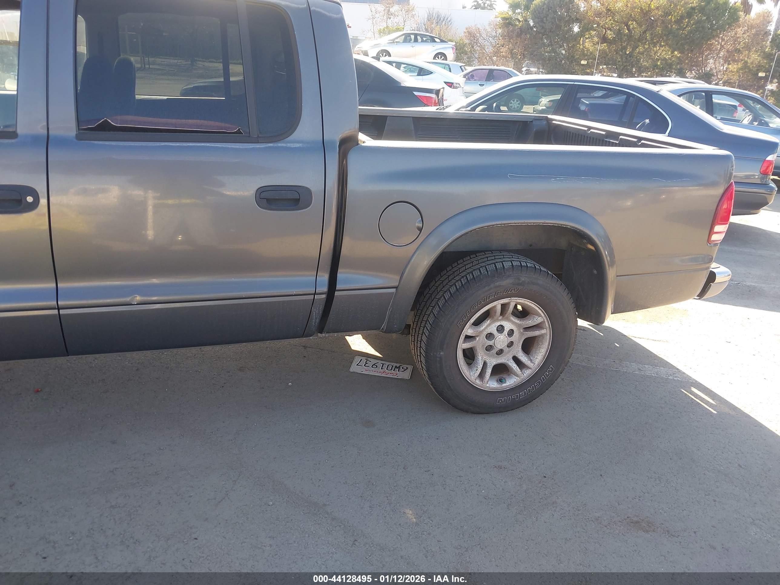 DODGE DAKOTA image 6