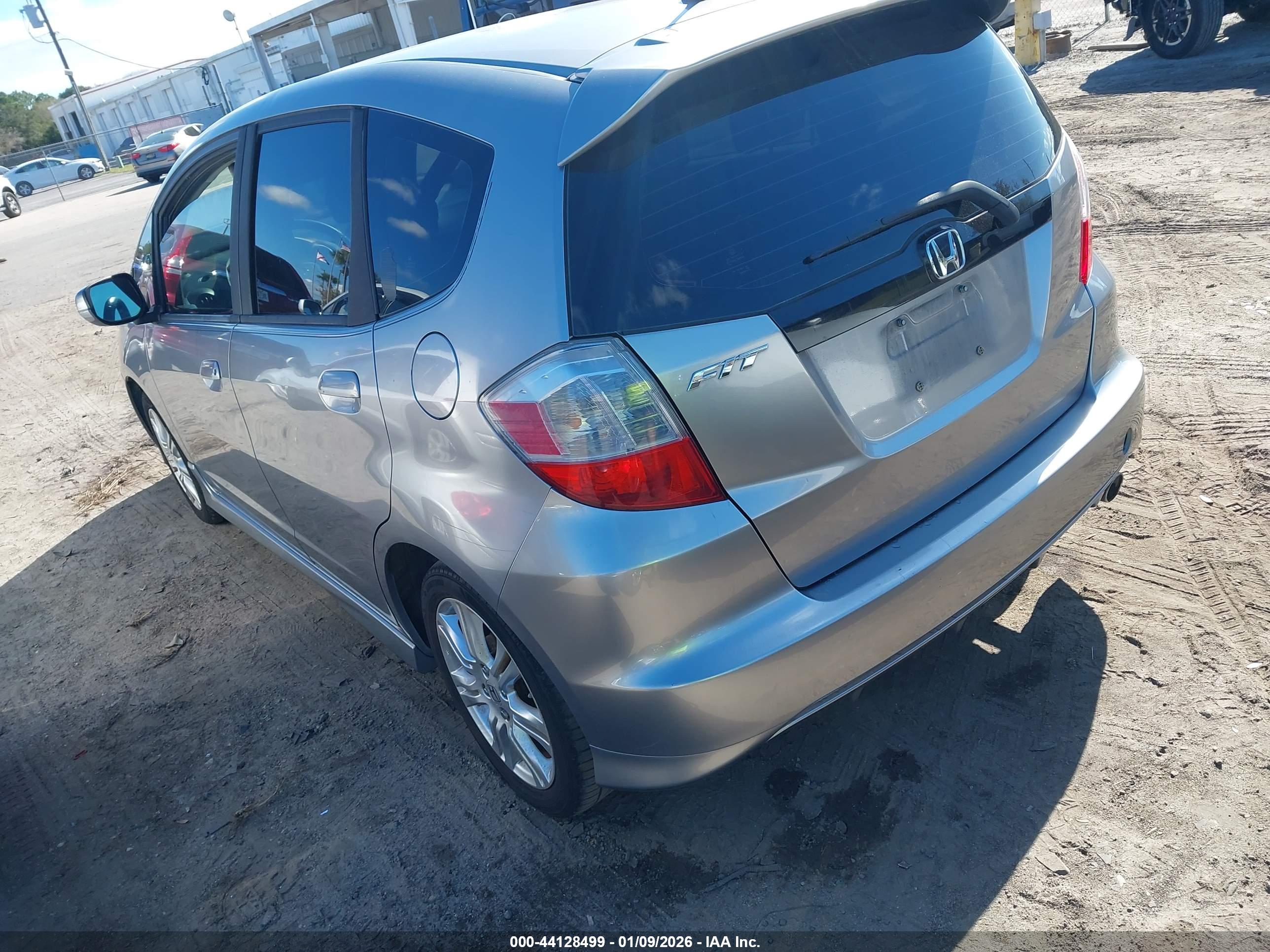 HONDA FIT image 3
